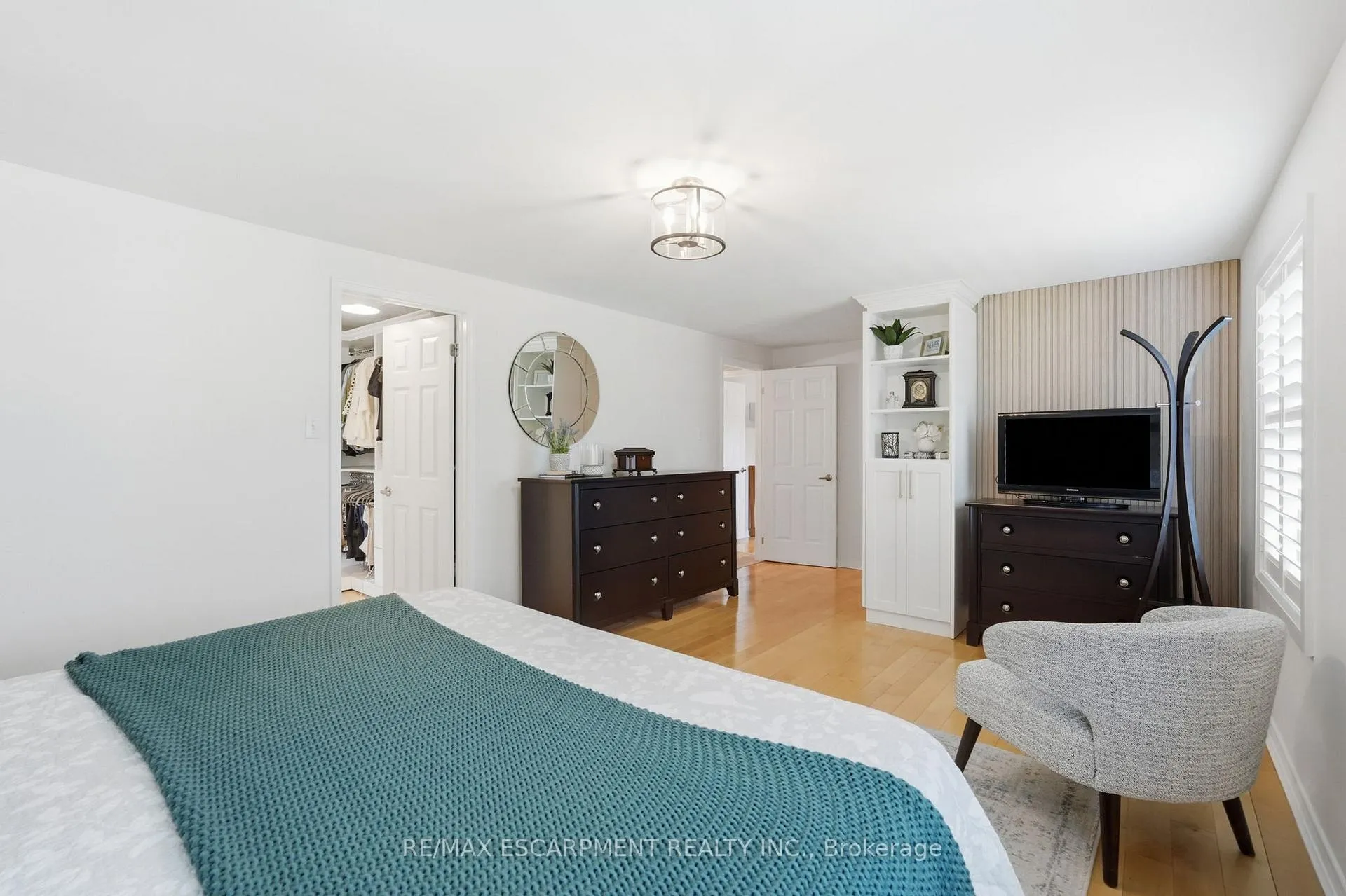 Photo 26 of 2418 Butternut Crescent, Burlington, Headon — HOMEH