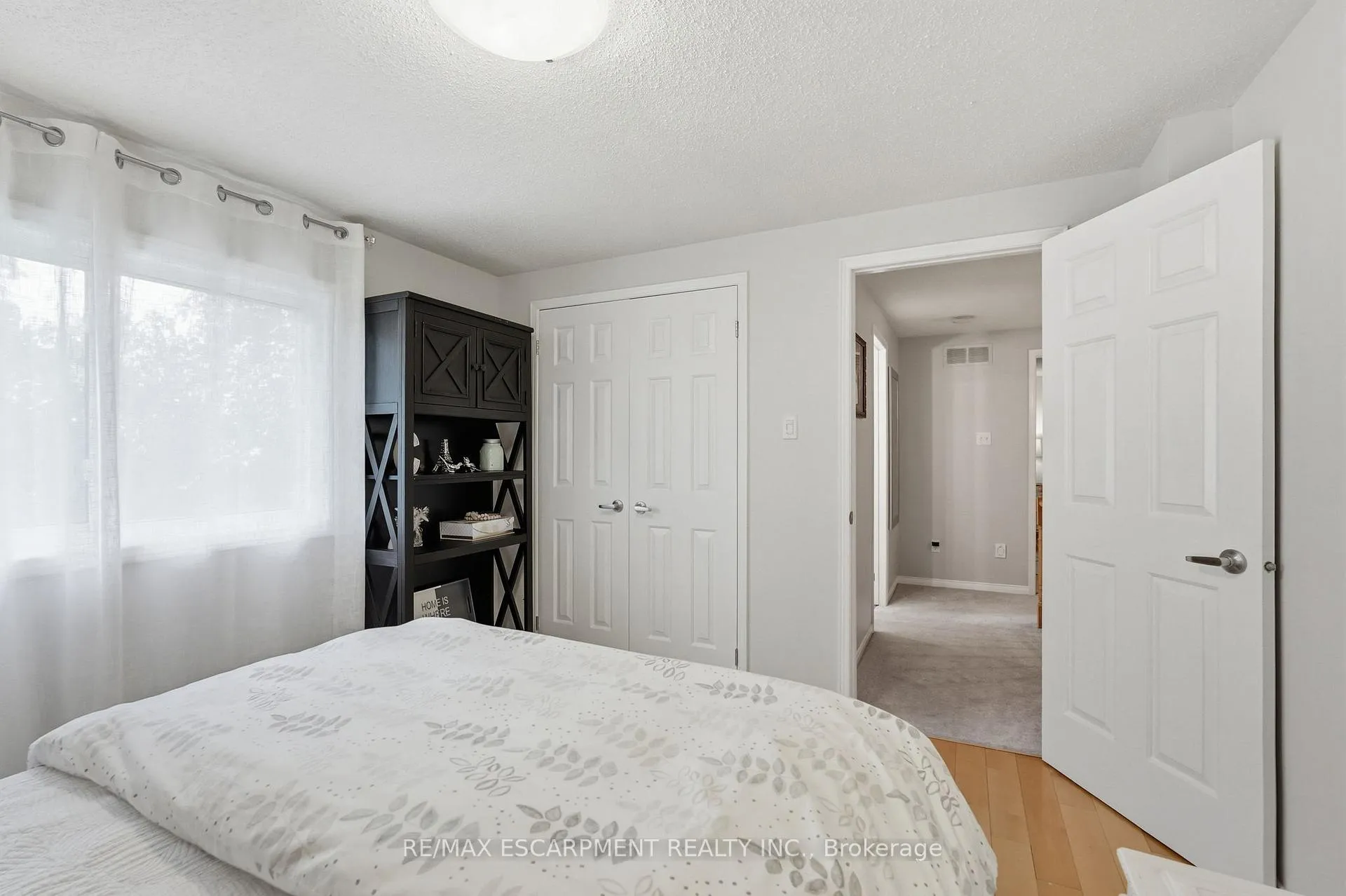 Photo 32 of 2418 Butternut Crescent, Burlington, Headon — HOMEH
