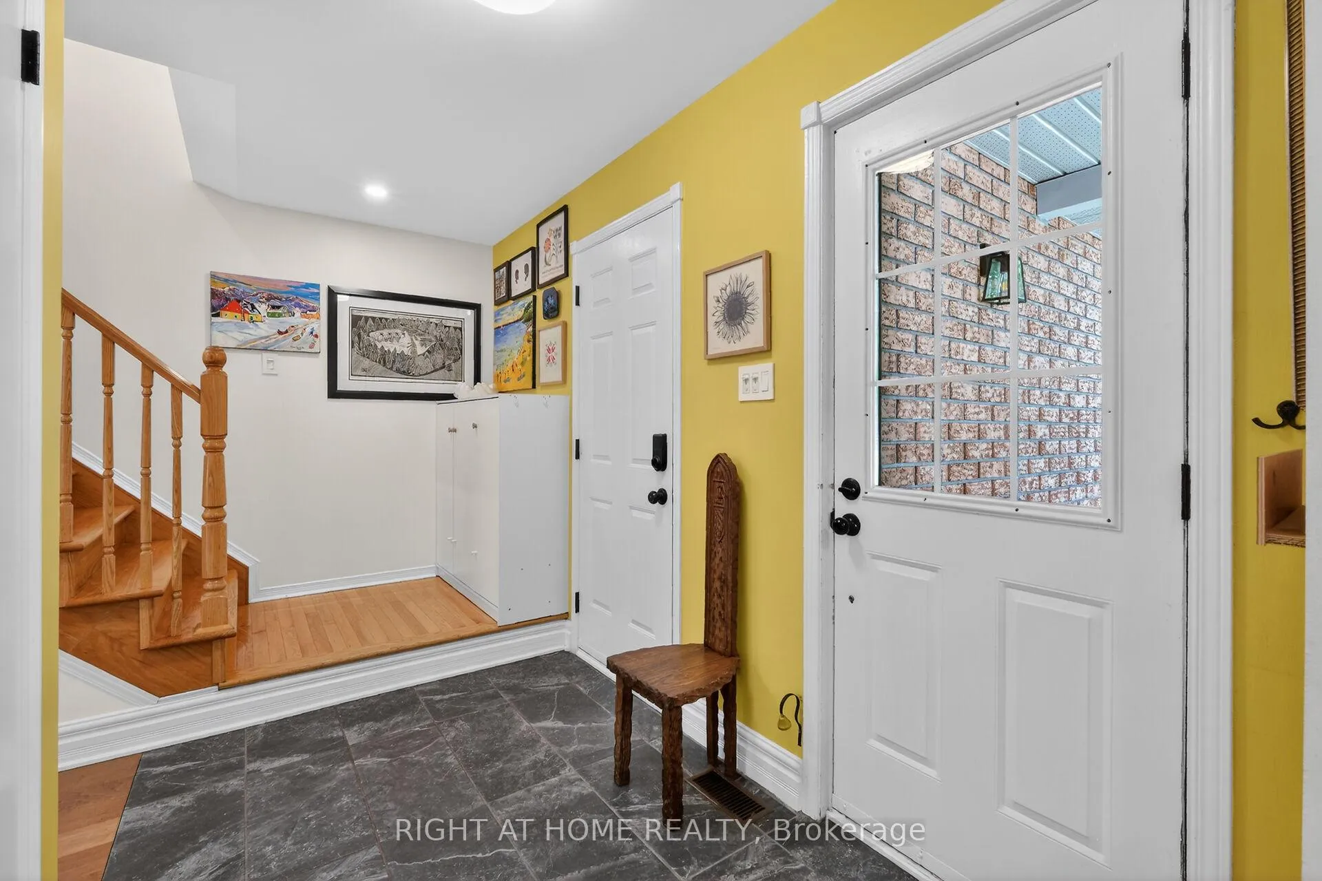 Photo 6 of 1187 Whiterock Street, Ottawa, Carson Grove — HOMEH