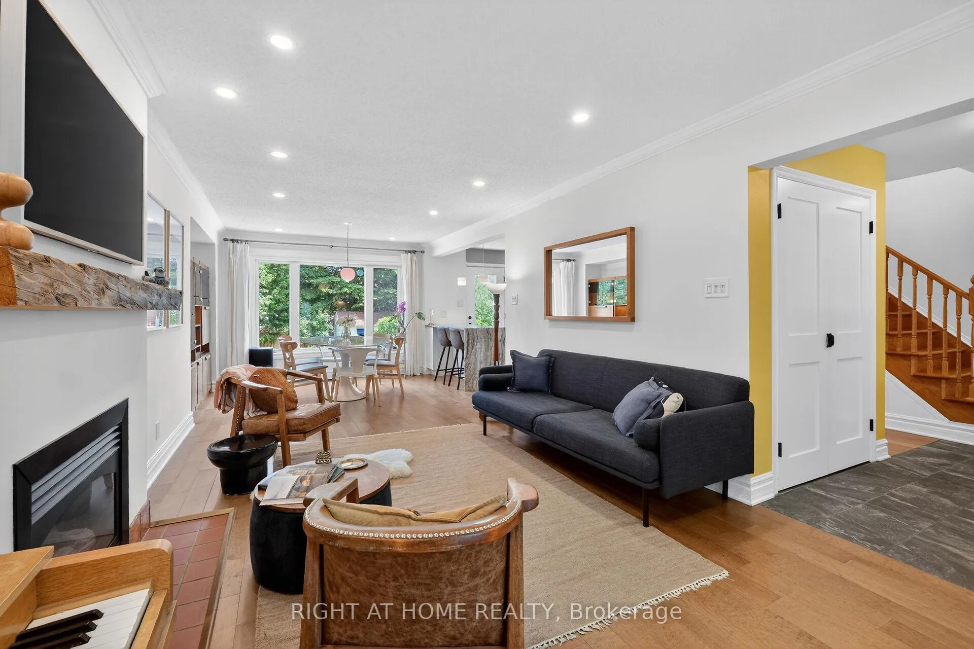 Photo 8 of 1187 Whiterock Street, Ottawa, Carson Grove — HOMEH