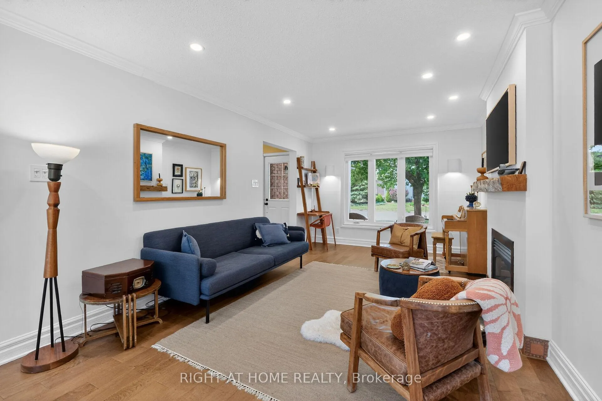 Photo 11 of 1187 Whiterock Street, Ottawa, Carson Grove — HOMEH