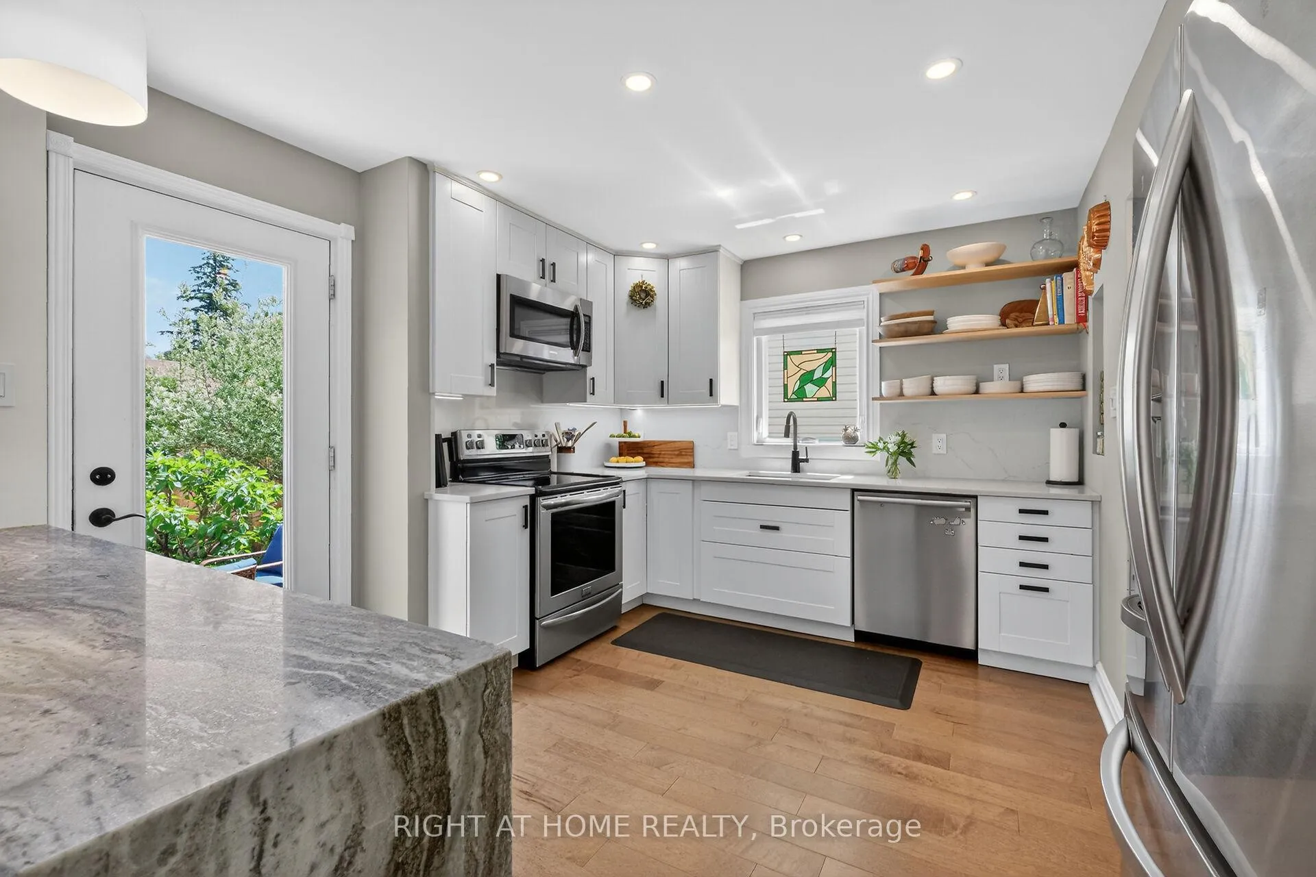 Photo 16 of 1187 Whiterock Street, Ottawa, Carson Grove — HOMEH