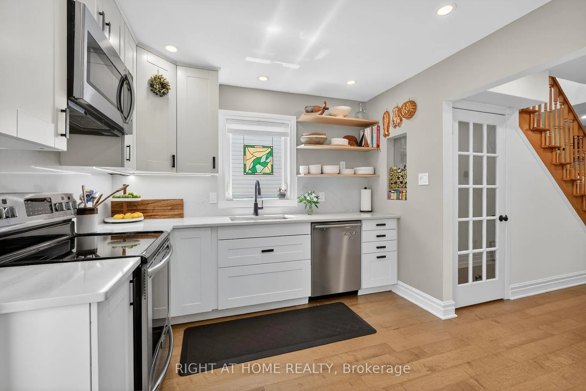 Photo 17 of 1187 Whiterock Street, Ottawa, Carson Grove — HOMEH