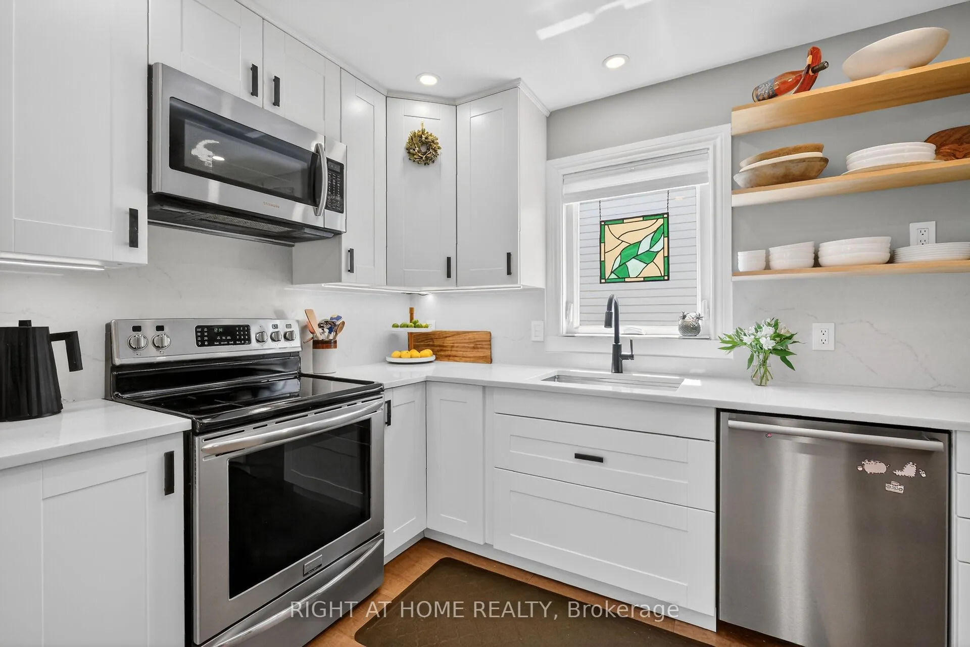 Photo 20 of 1187 Whiterock Street, Ottawa, Carson Grove — HOMEH