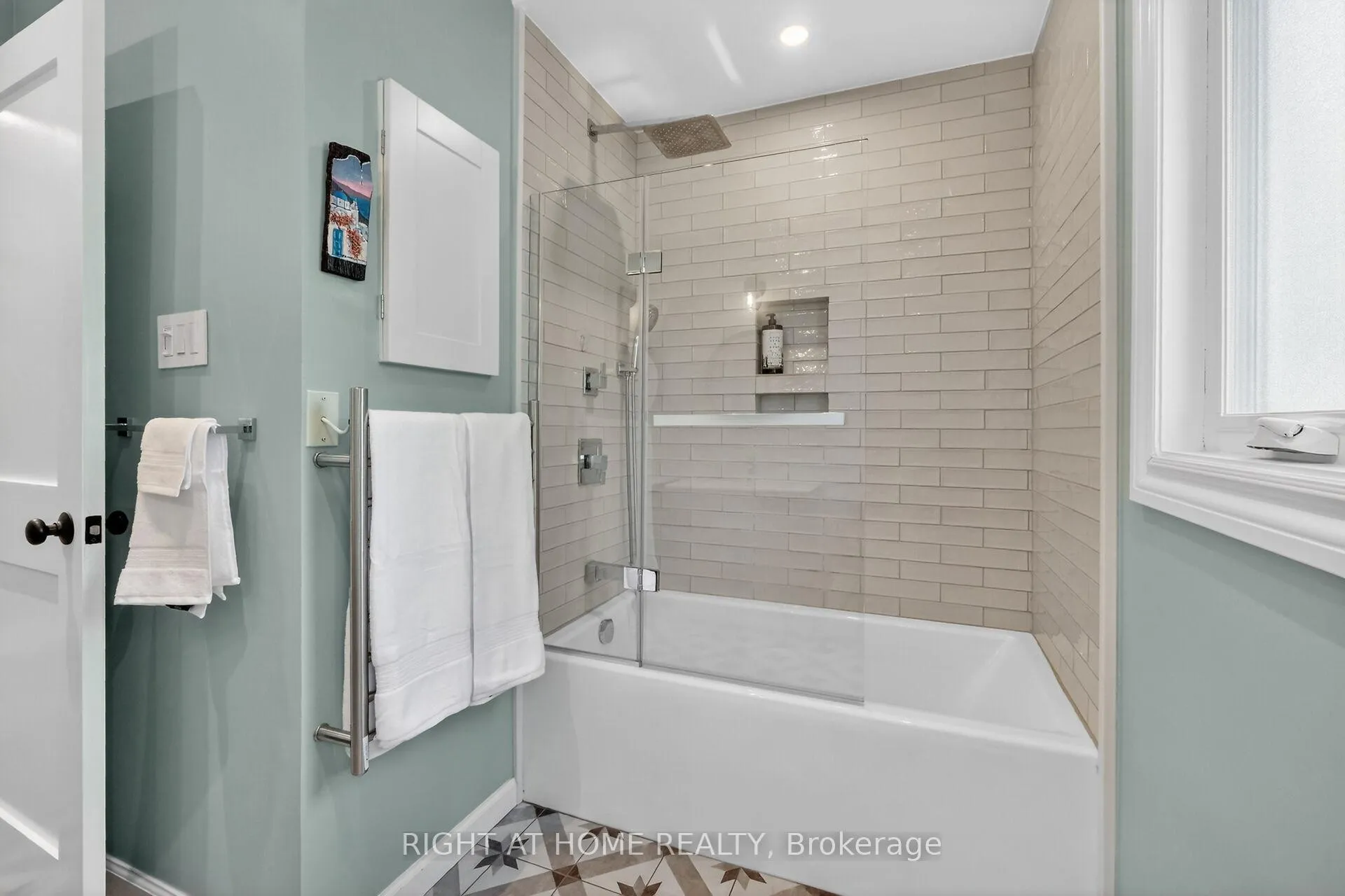Photo 33 of 1187 Whiterock Street, Ottawa, Carson Grove — HOMEH