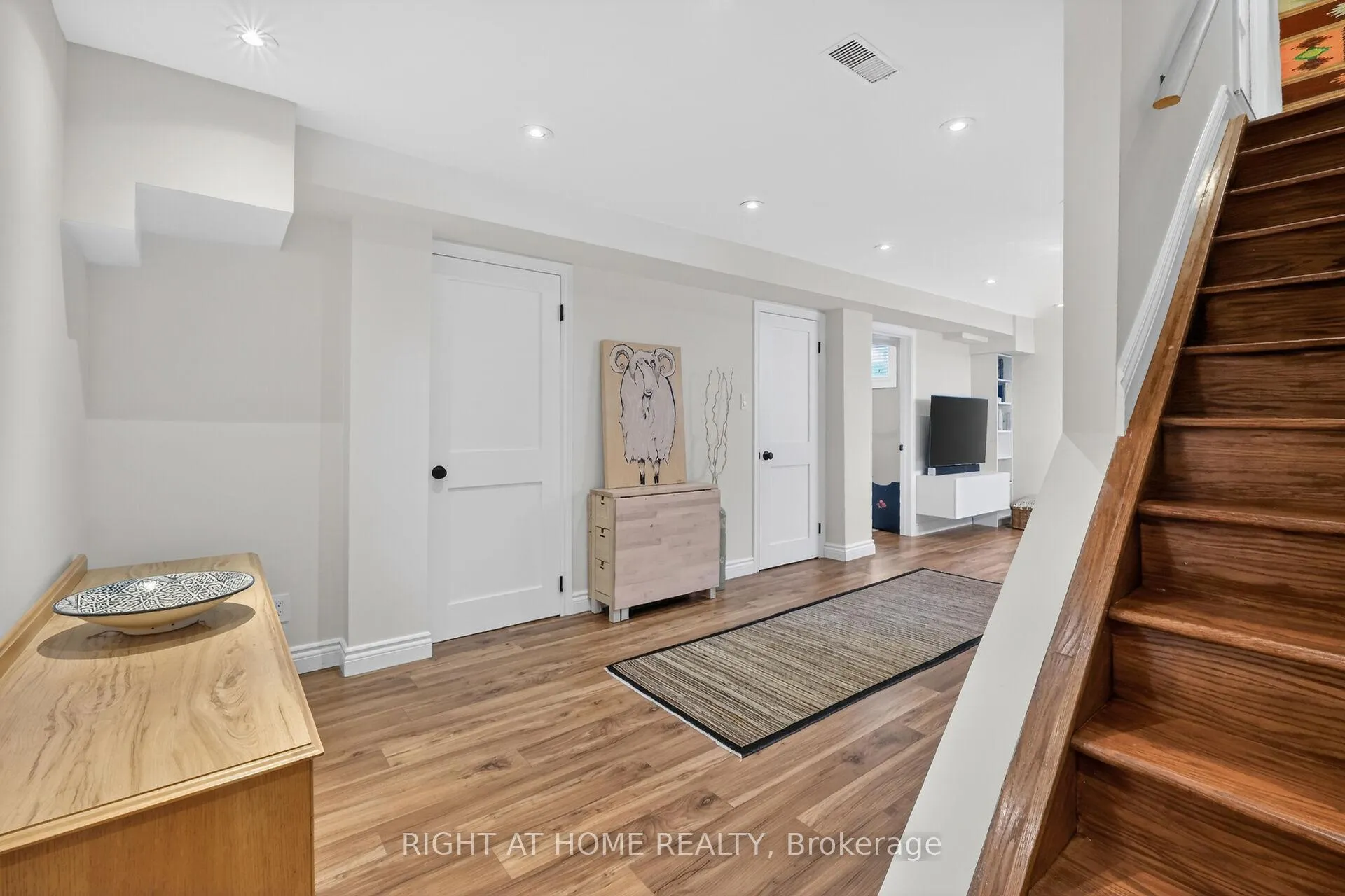 Photo 34 of 1187 Whiterock Street, Ottawa, Carson Grove — HOMEH