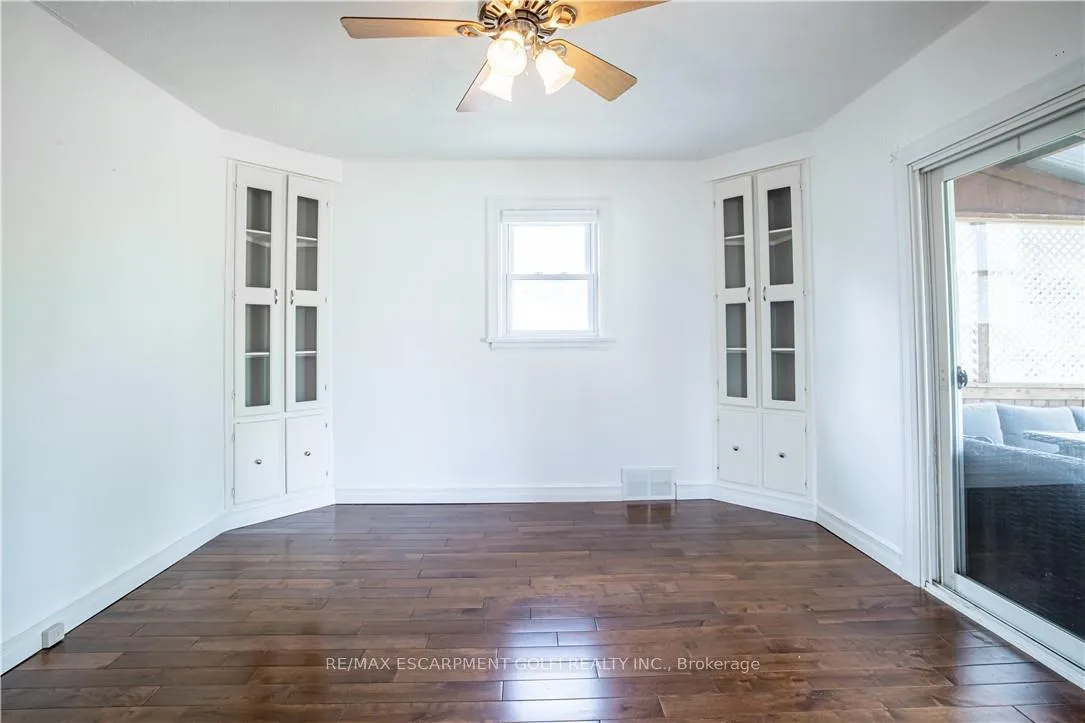 Photo 9 of Unit UPPER, 521 South Pelham Road, Welland, West Welland — HOMEH
