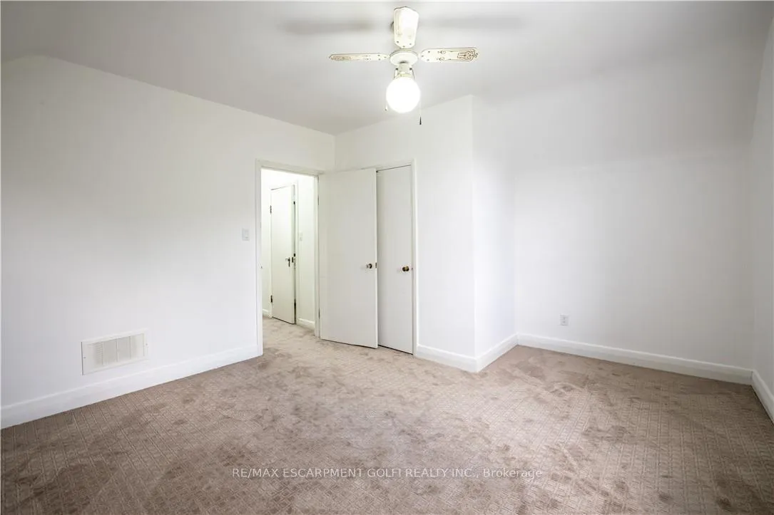 Photo 17 of Unit UPPER, 521 South Pelham Road, Welland, West Welland — HOMEH
