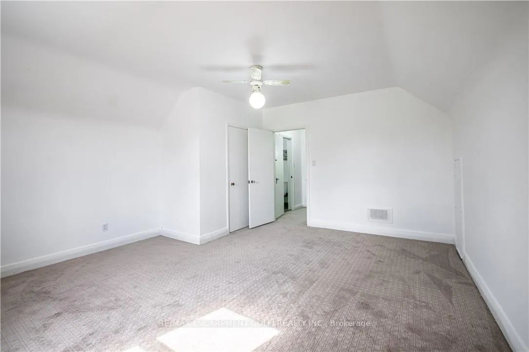 Photo 21 of Unit UPPER, 521 South Pelham Road, Welland, West Welland — HOMEH