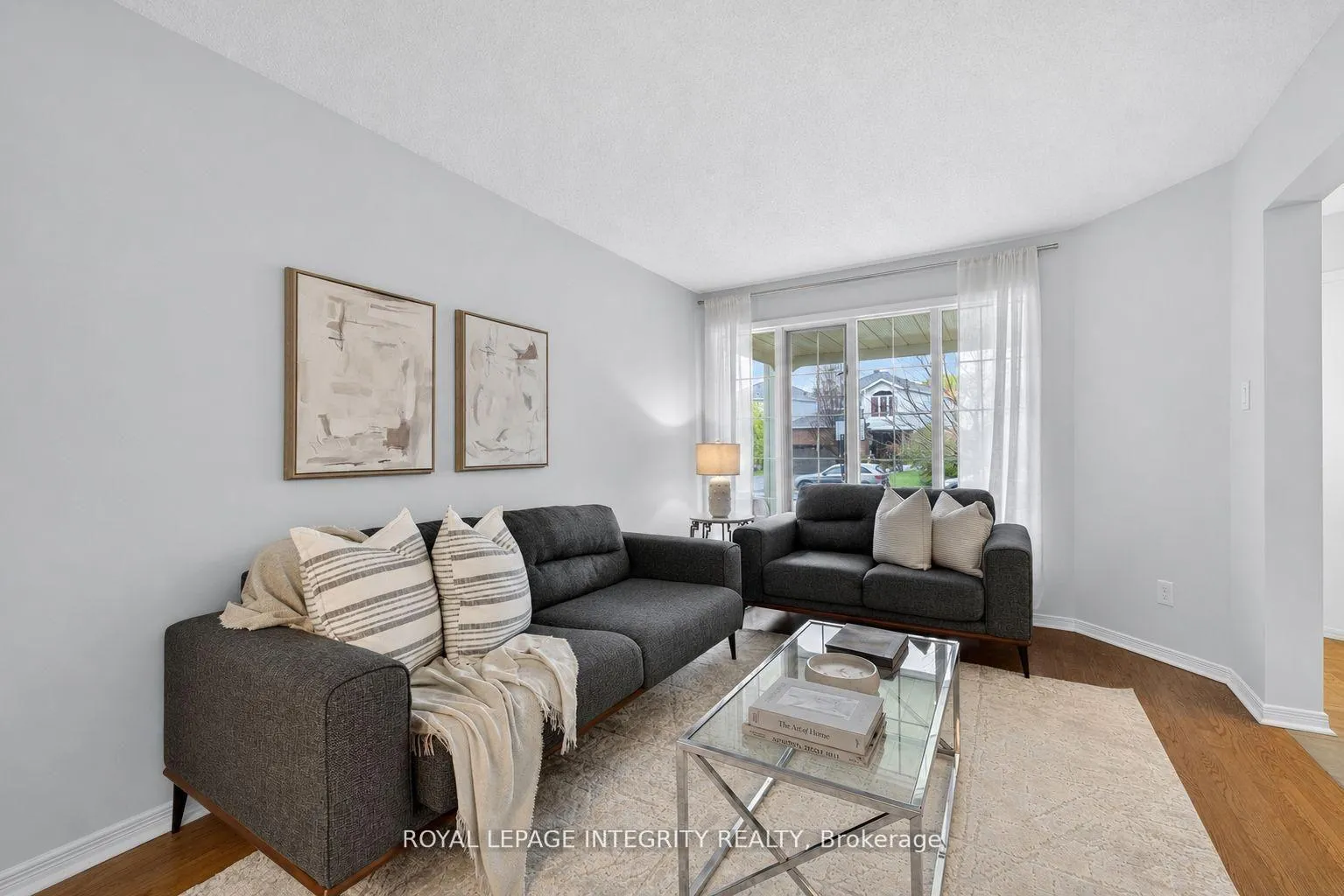 Photo 3 of 896 Bideford Street, Ottawa, Fallingbrook/Ridgemount — HOMEH