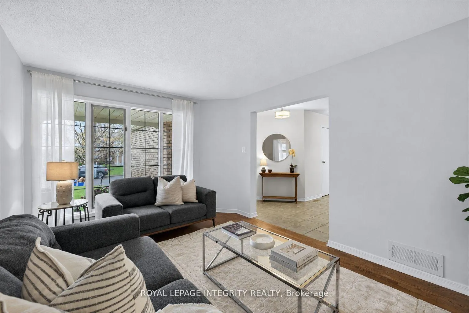 Photo 5 of 896 Bideford Street, Ottawa, Fallingbrook/Ridgemount — HOMEH