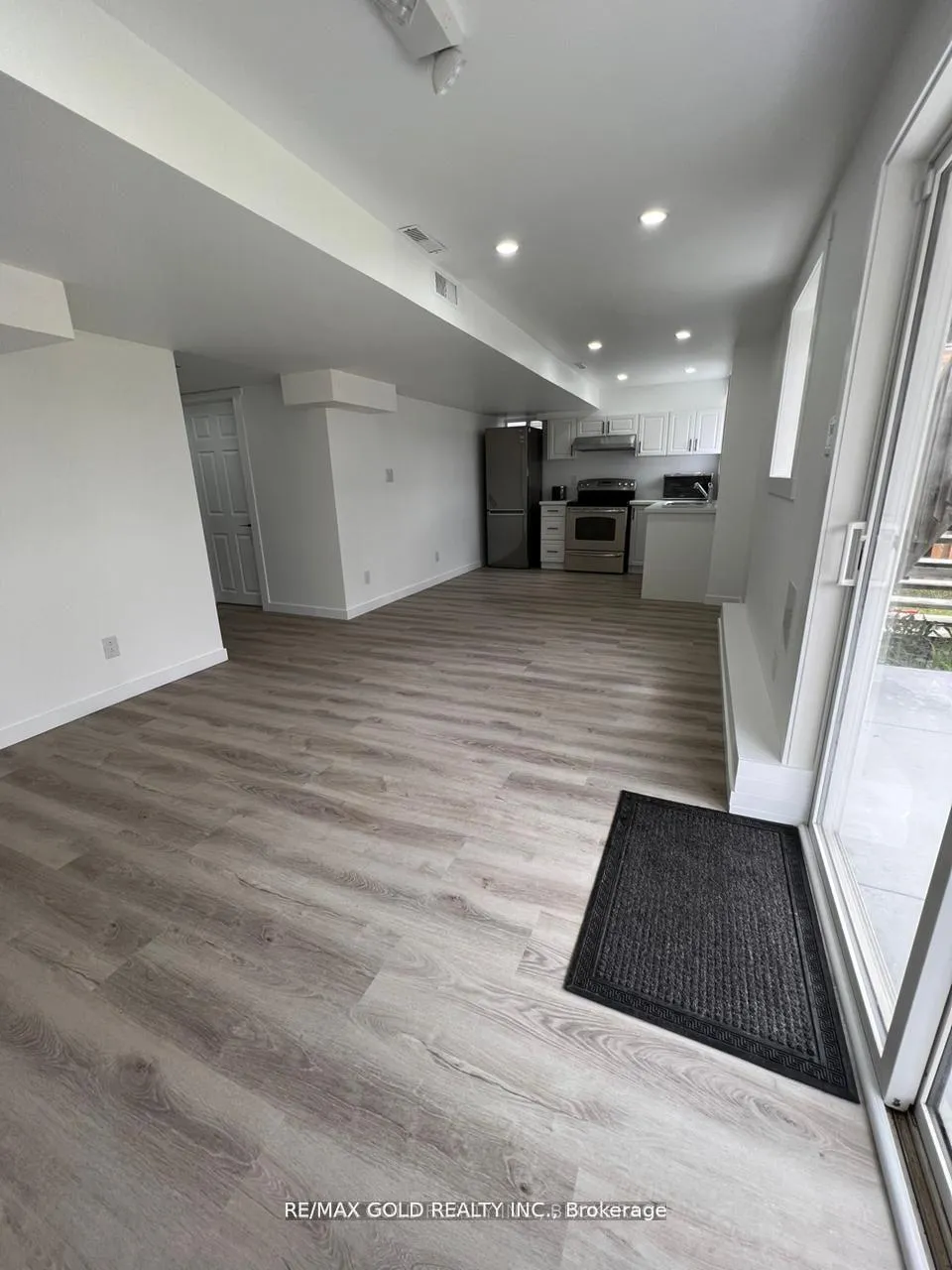 Photo 8 of 1708 Arborwood Drive, Oshawa, Taunton — HOMEH