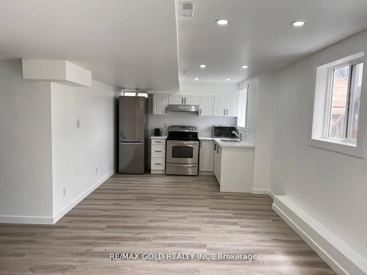 Photo 11 of 1708 Arborwood Drive, Oshawa, Taunton — HOMEH