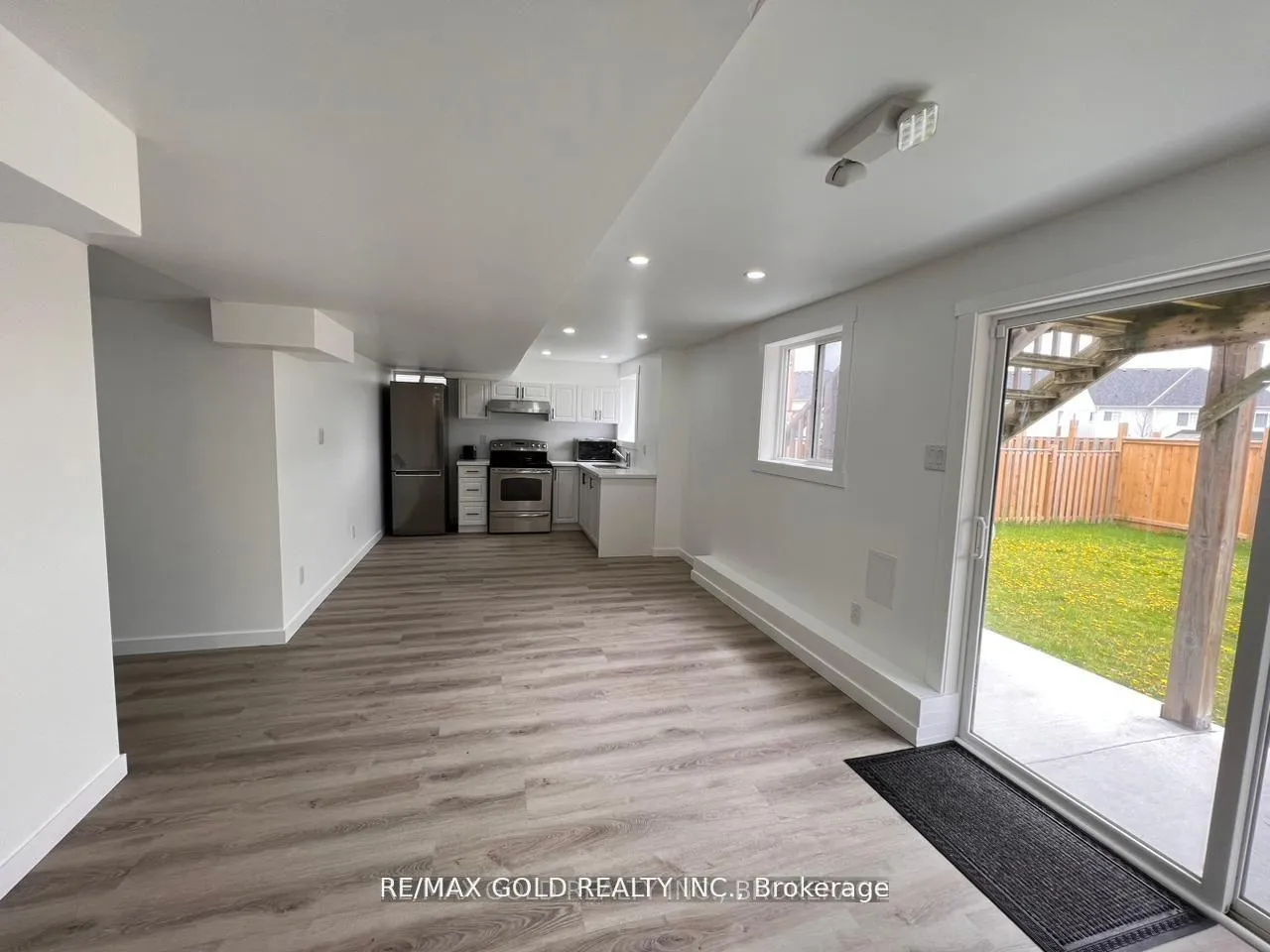 Photo 12 of 1708 Arborwood Drive, Oshawa, Taunton — HOMEH