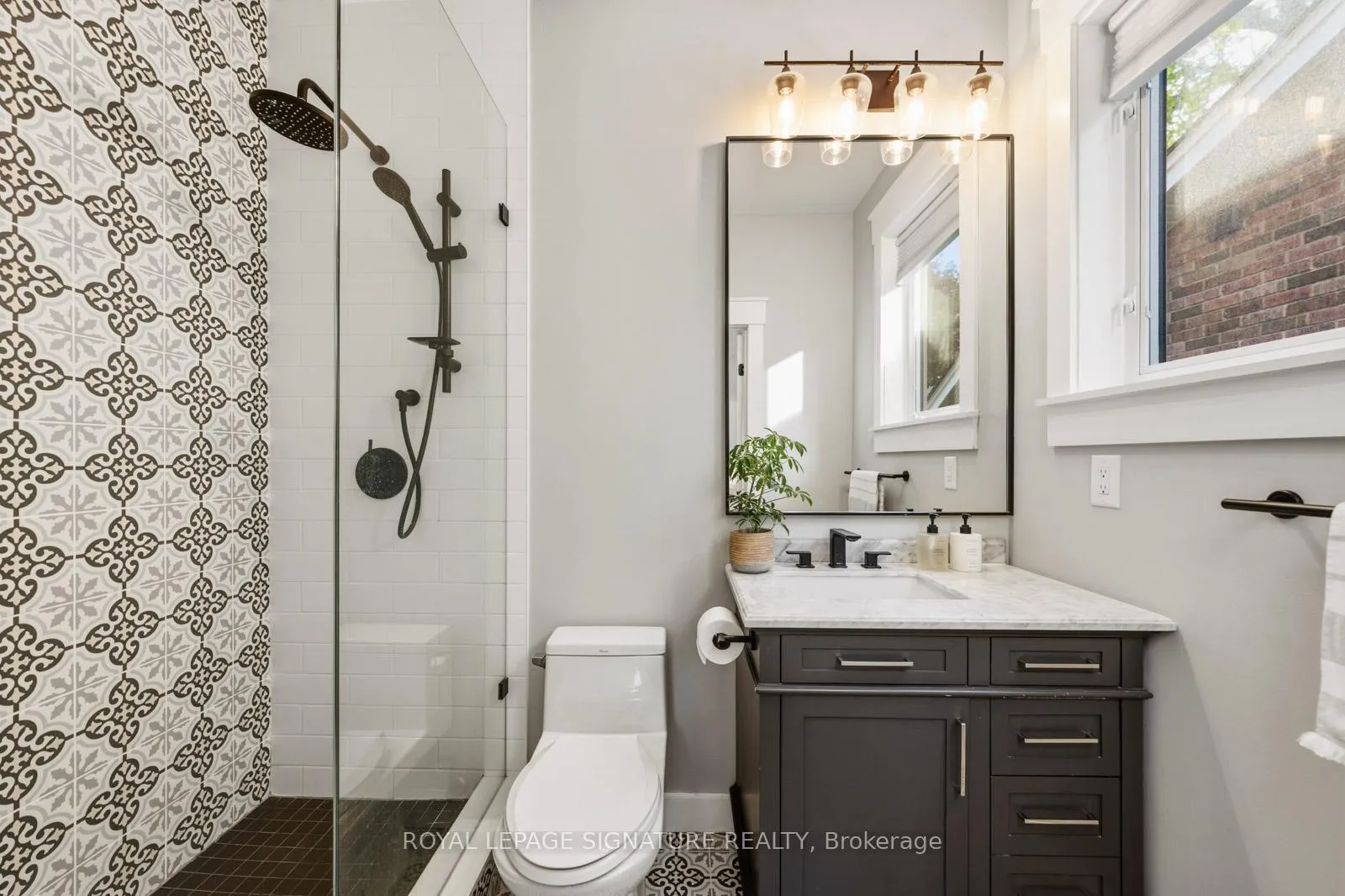 Photo 33 of 16A Bingham Avenue, Toronto, The Beaches — HOMEH