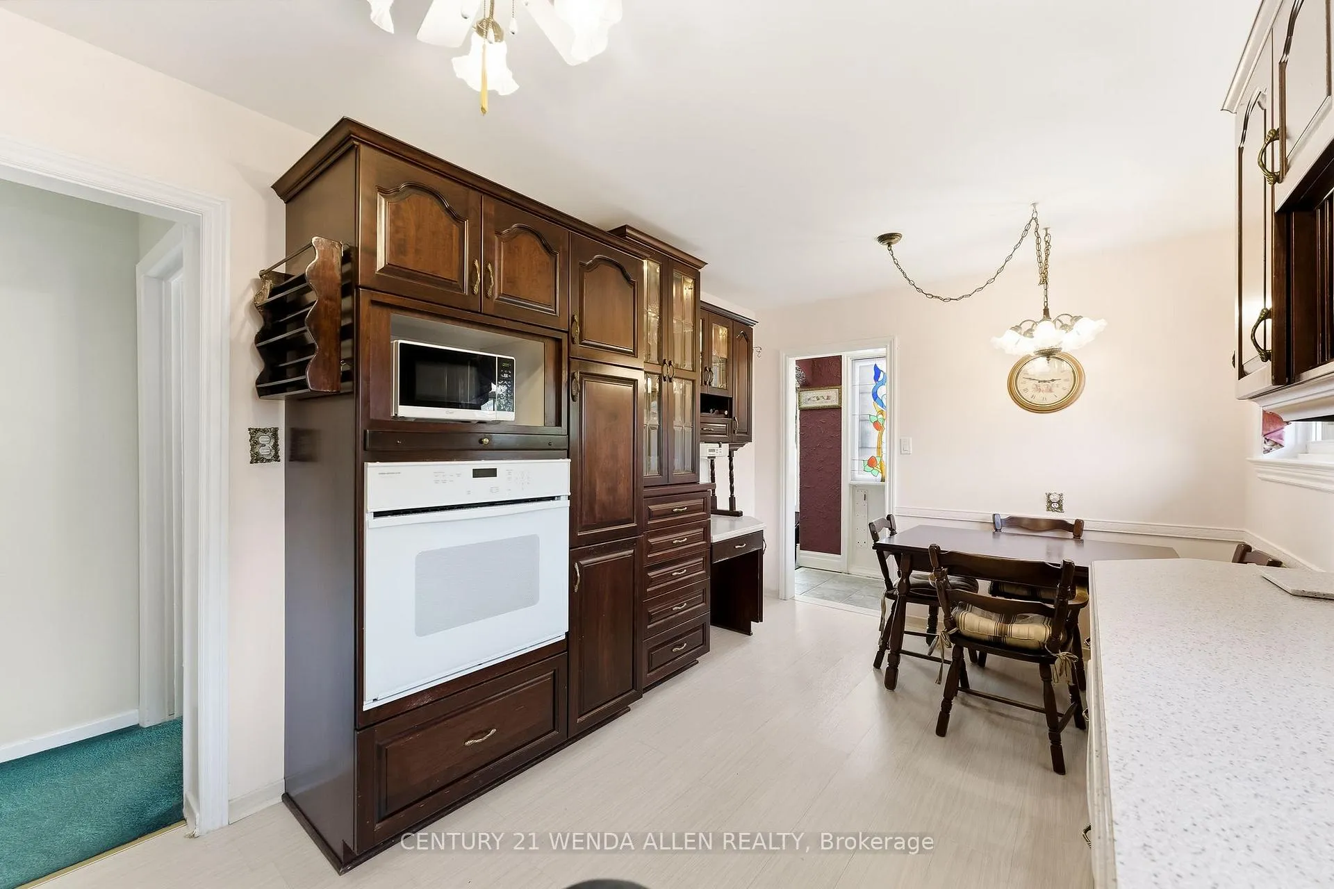 Photo 6 of 903 Grenoble Boulevard, Pickering, Bay Ridges — HOMEH
