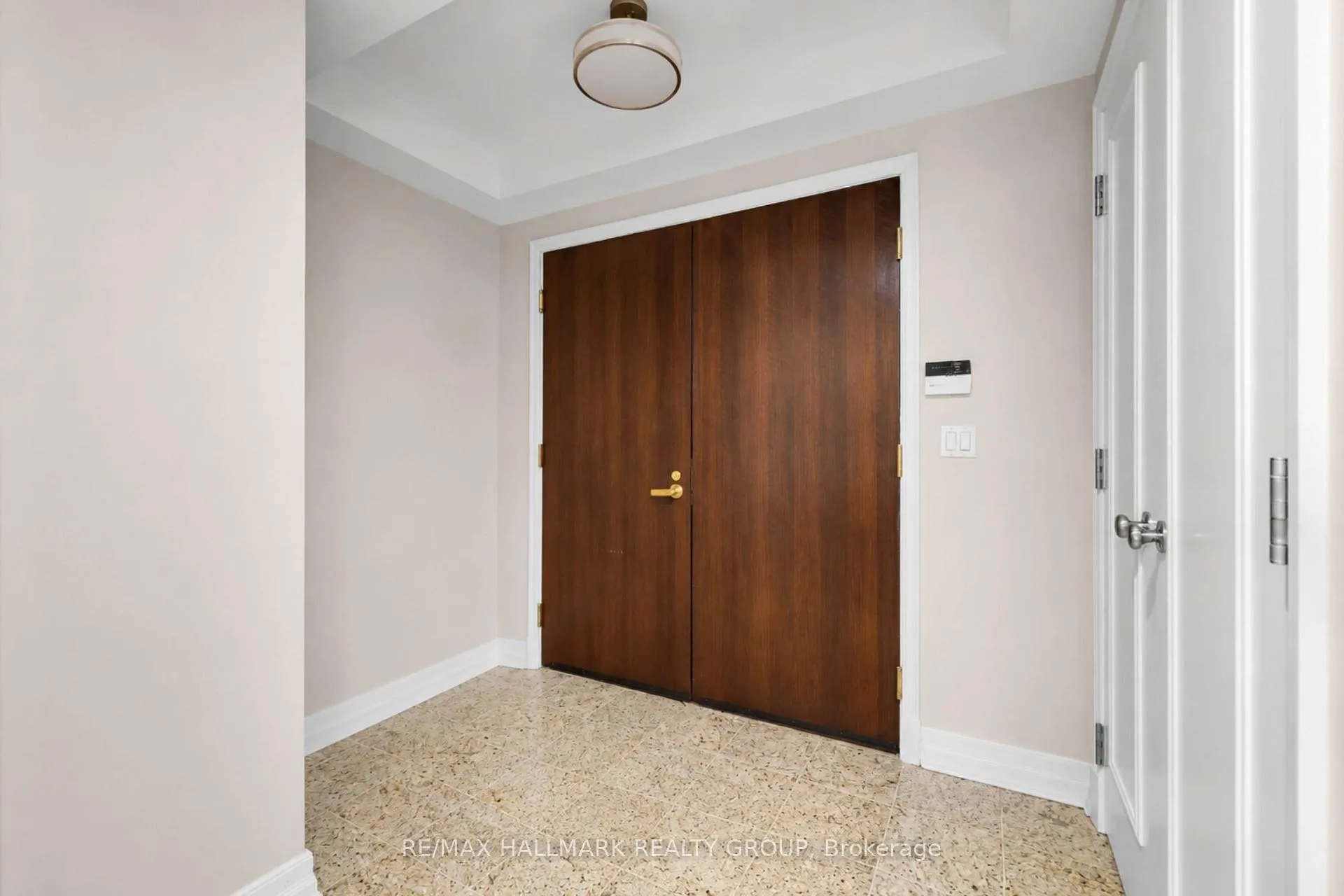 Photo 2 of Unit 1108, 3580 Rivergate Way, Ottawa, Quinterra — HOMEH
