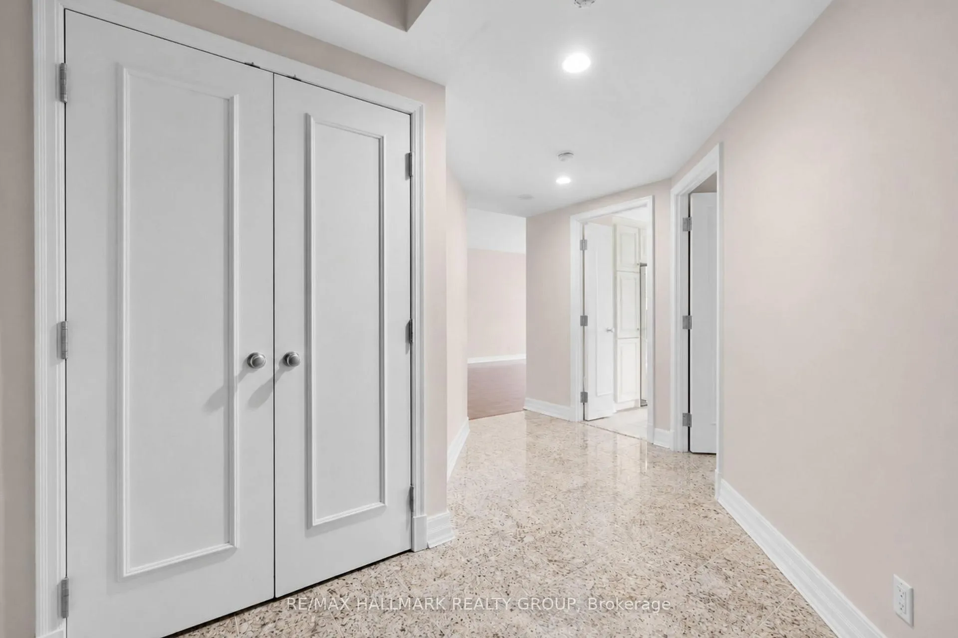 Photo 14 of Unit 1108, 3580 Rivergate Way, Ottawa, Quinterra — HOMEH