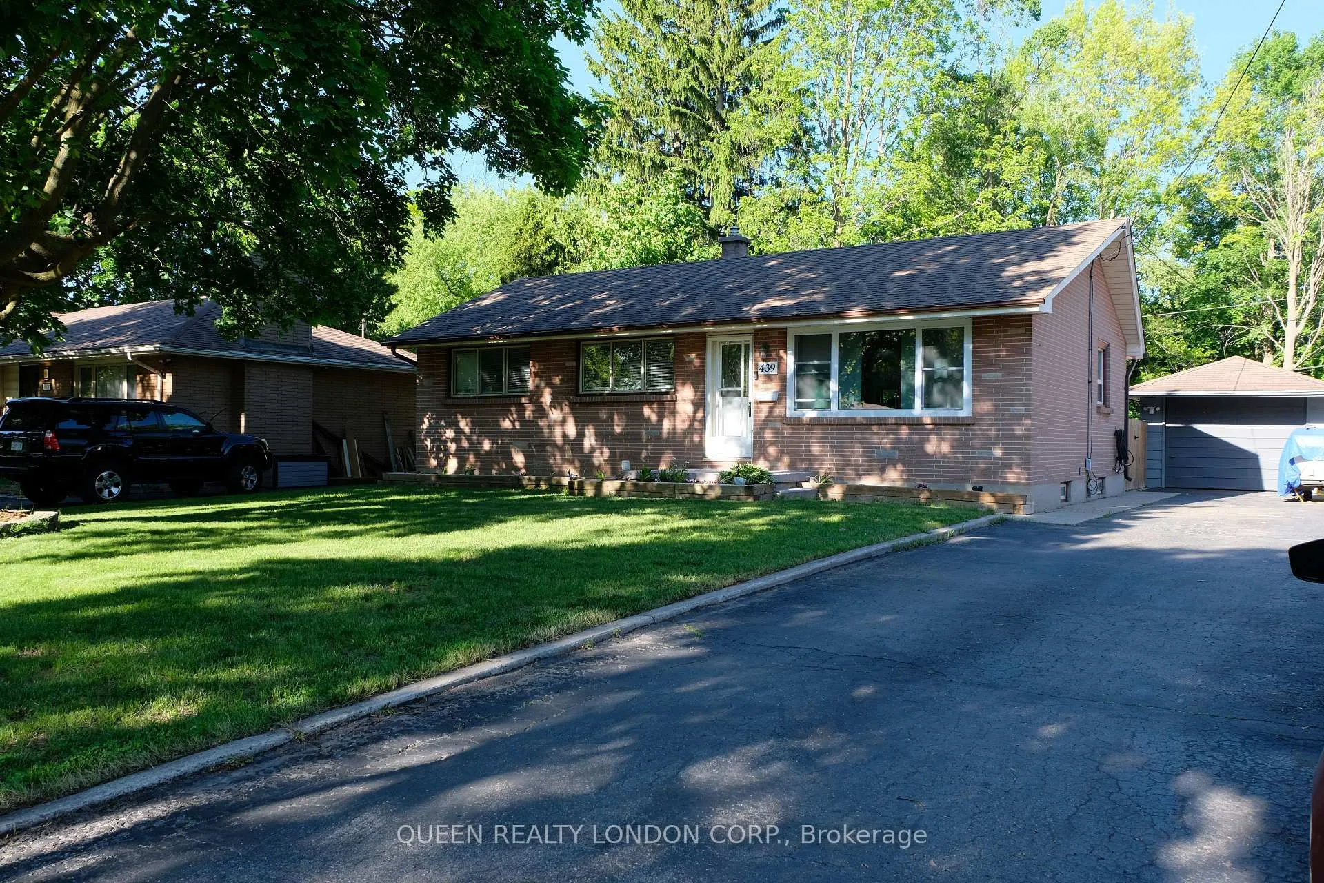 Photo 1 of 439 Scenic Drive, London, South J — HOMEH