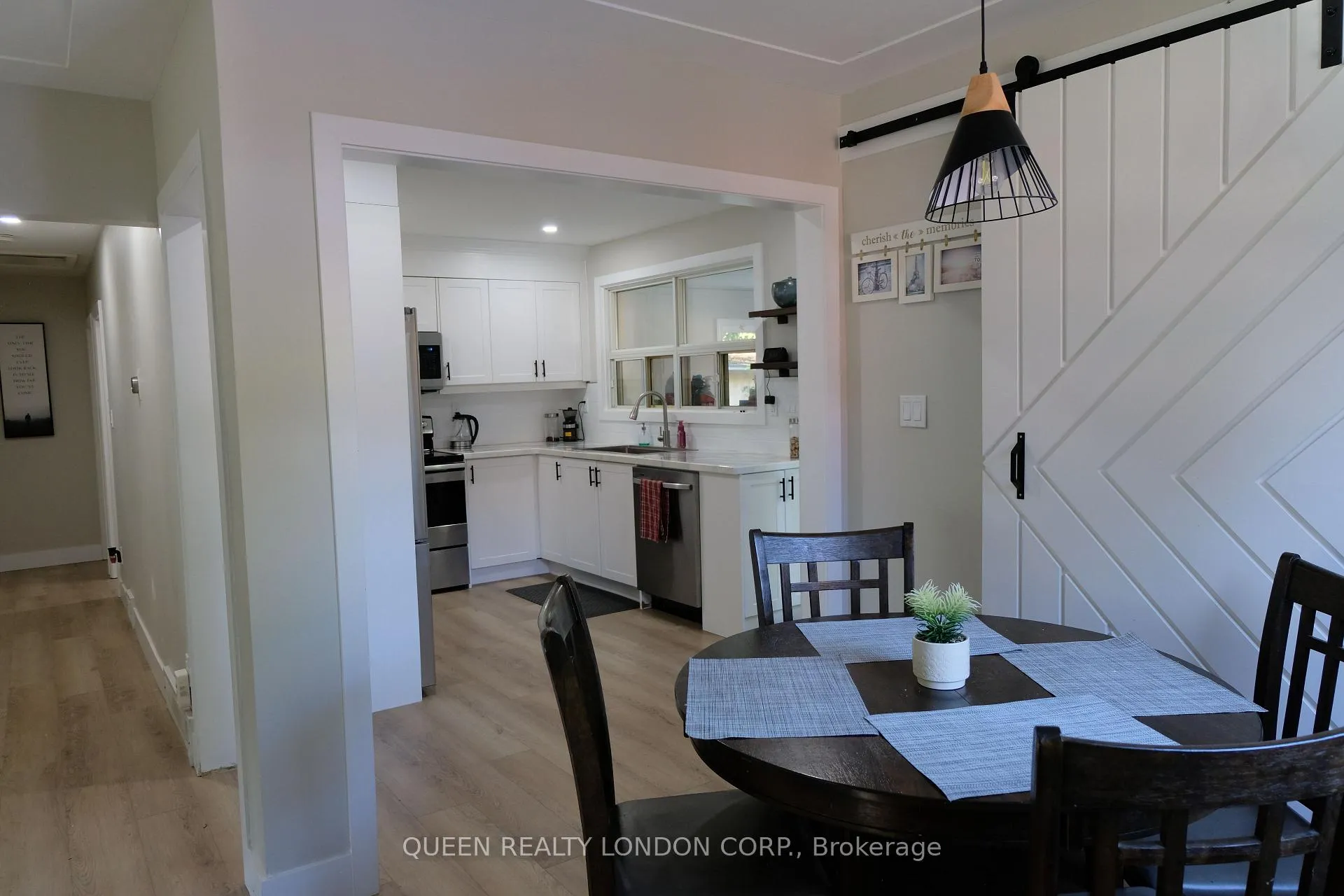 Photo 5 of 439 Scenic Drive, London, South J — HOMEH