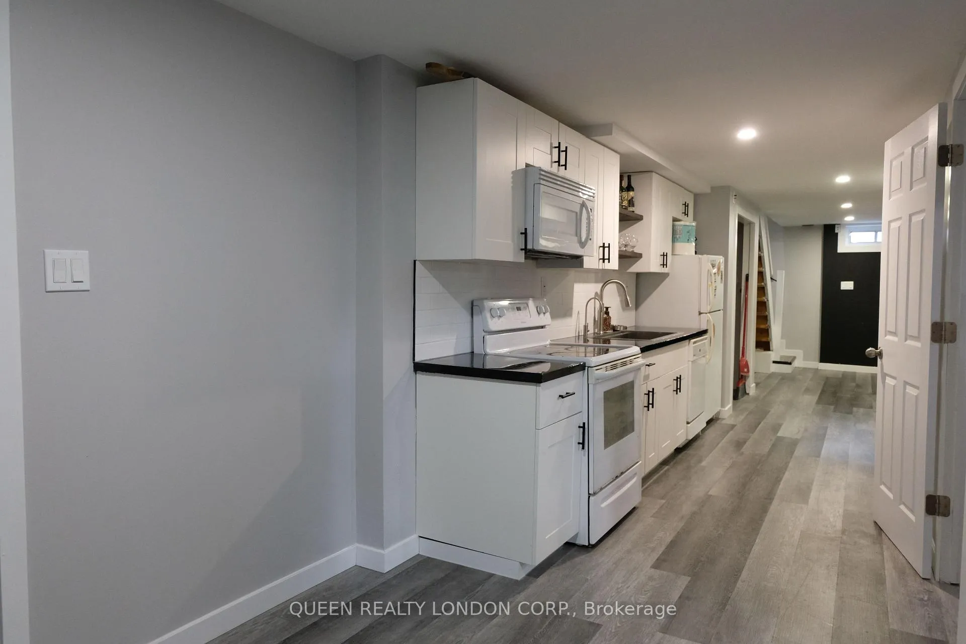 Photo 28 of 439 Scenic Drive, London, South J — HOMEH