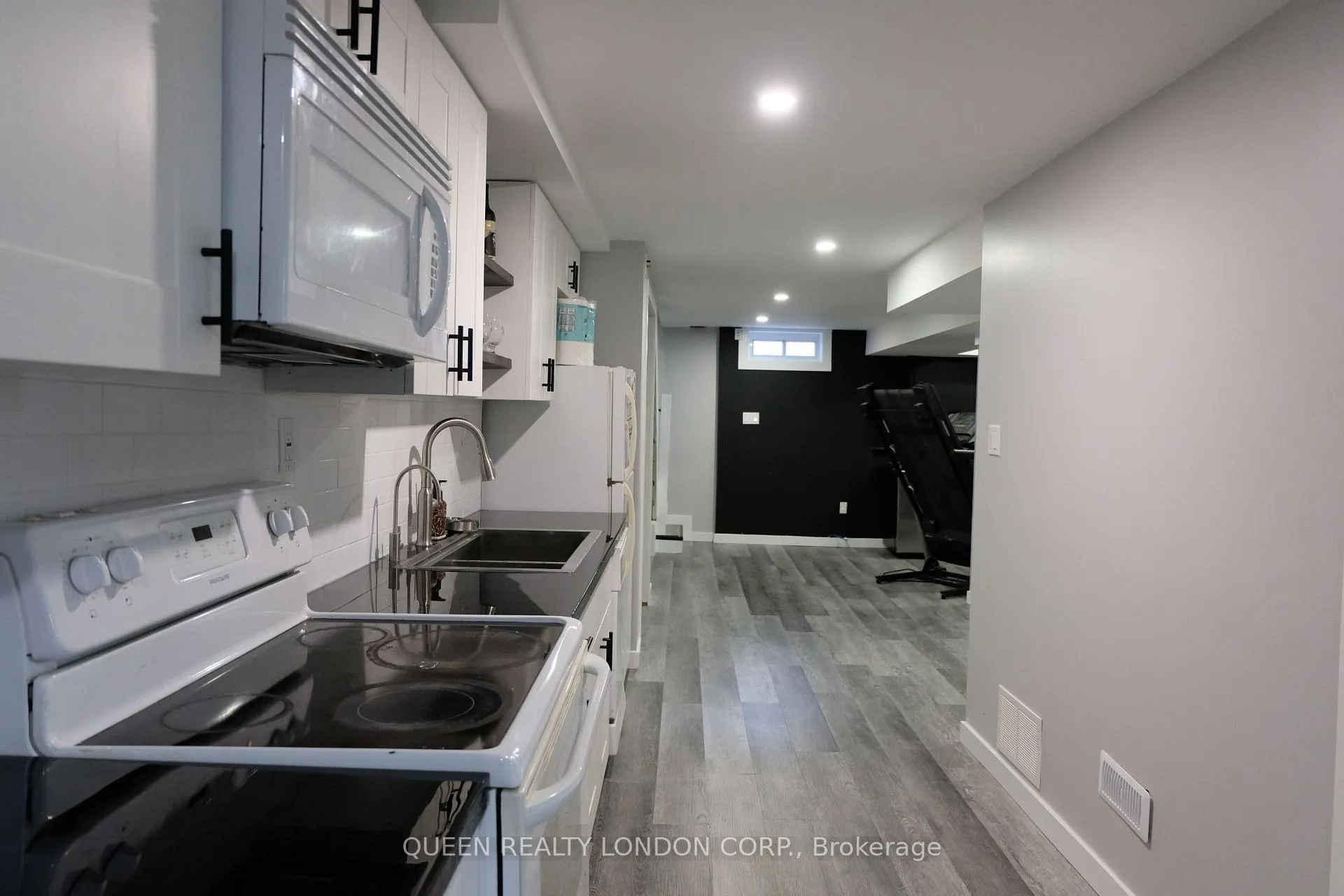 Photo 31 of 439 Scenic Drive, London, South J — HOMEH