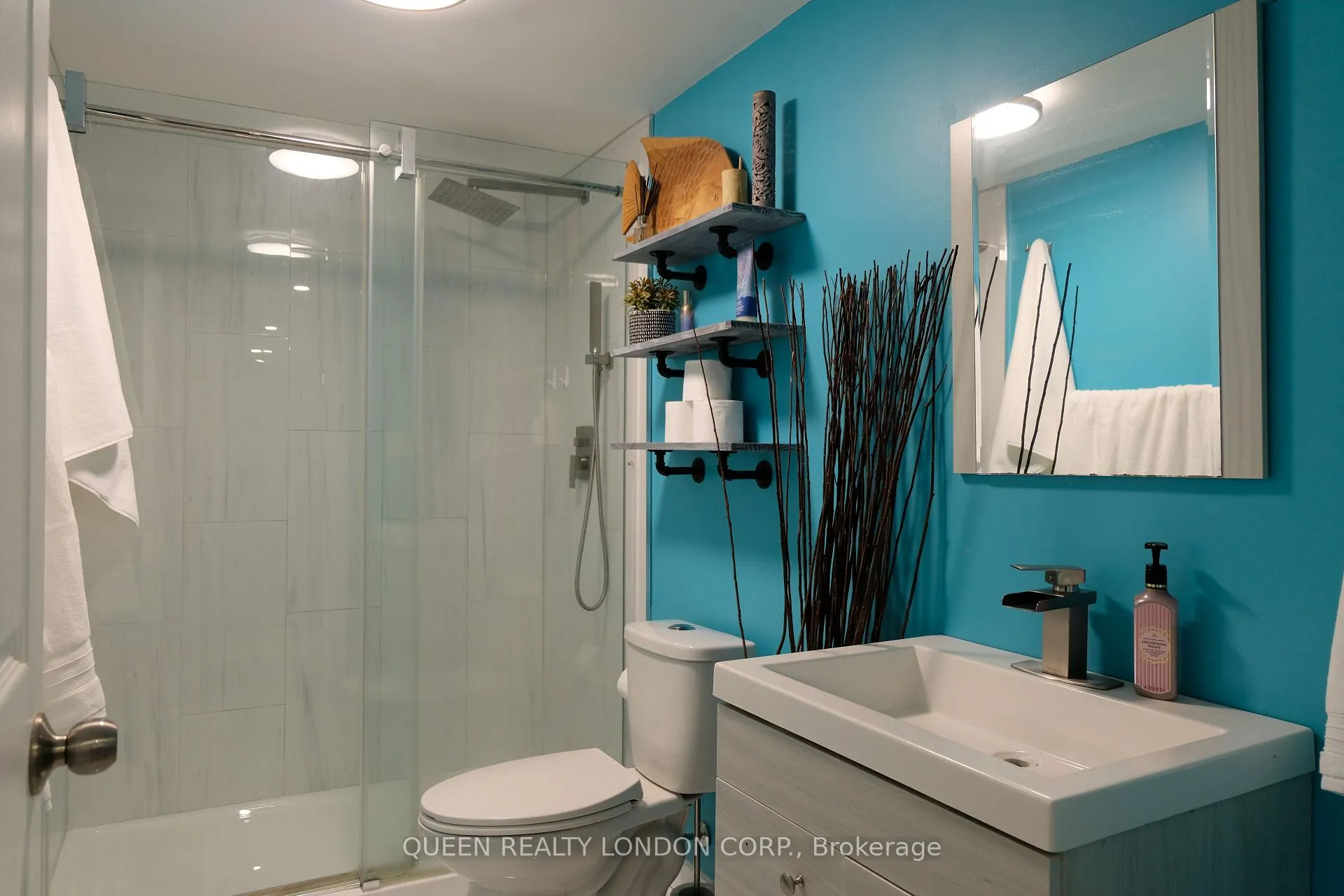 Photo 32 of 439 Scenic Drive, London, South J — HOMEH