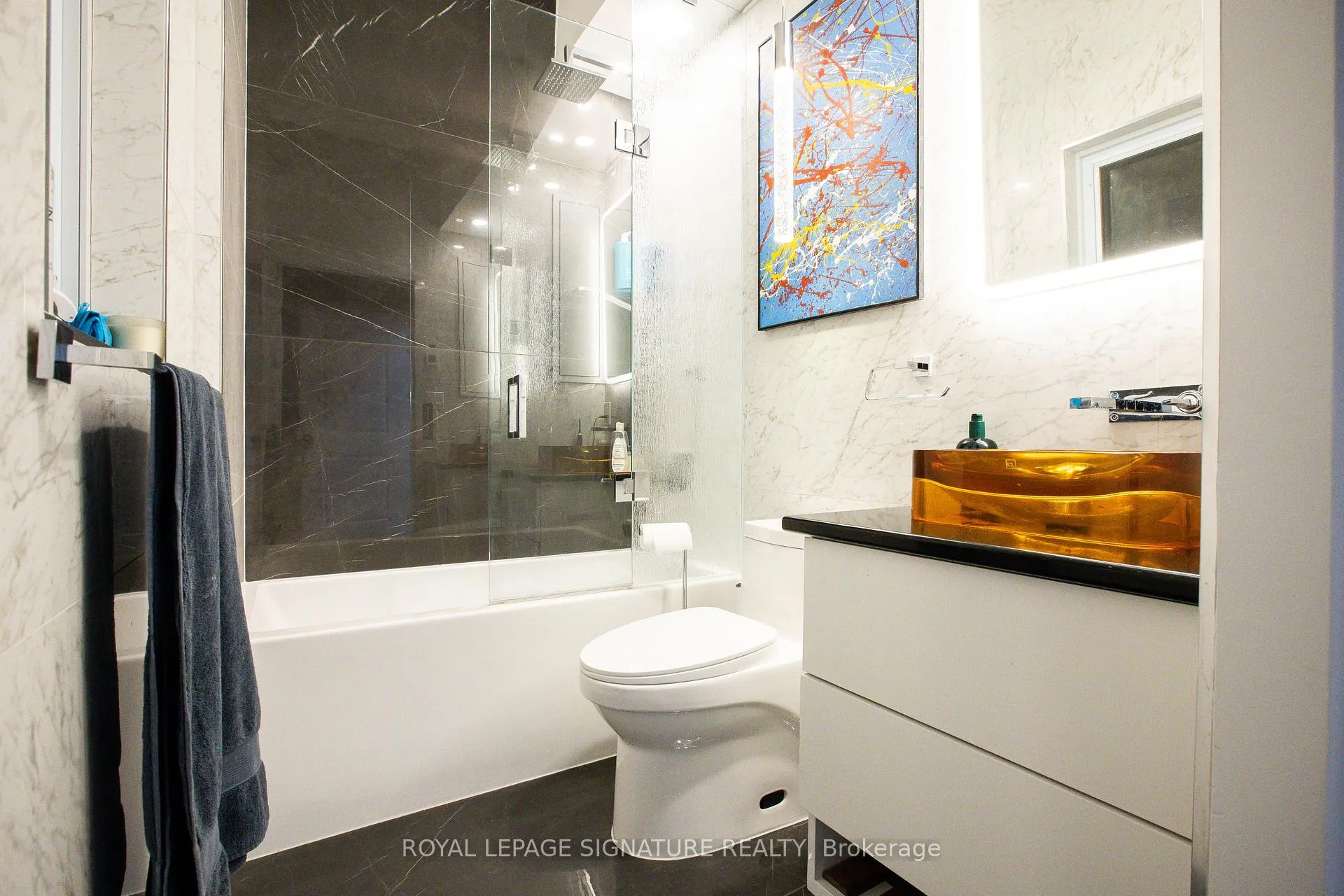 Photo 18 of Unit 1801, 900 Mt Pleasant Road, Toronto, Mount Pleasant West — HOMEH