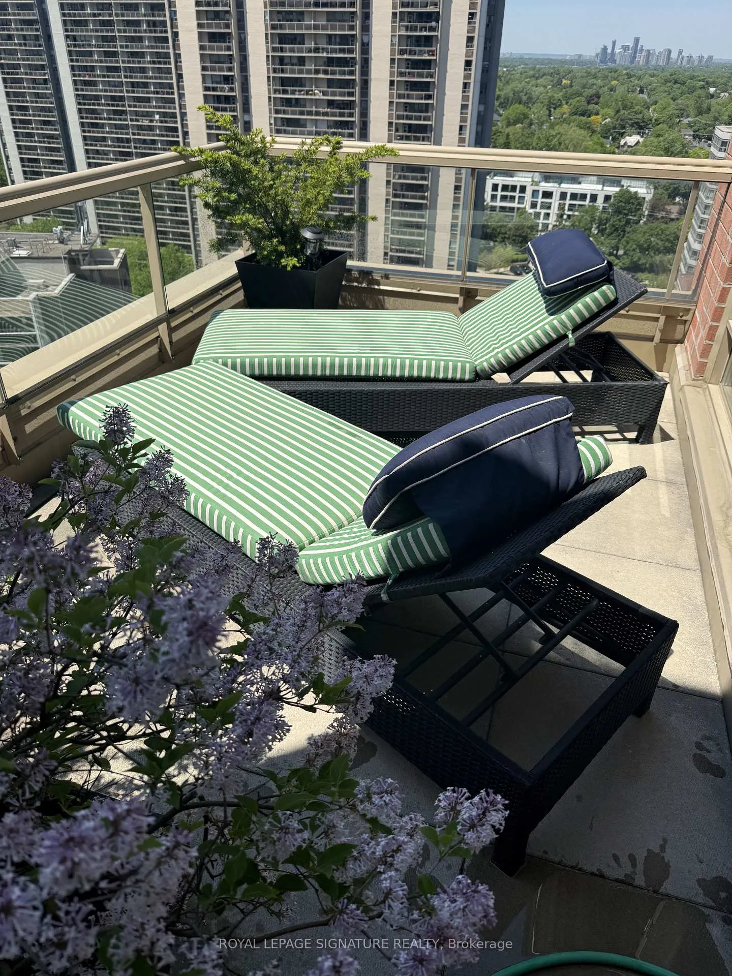 Photo 20 of Unit 1801, 900 Mt Pleasant Road, Toronto, Mount Pleasant West — HOMEH