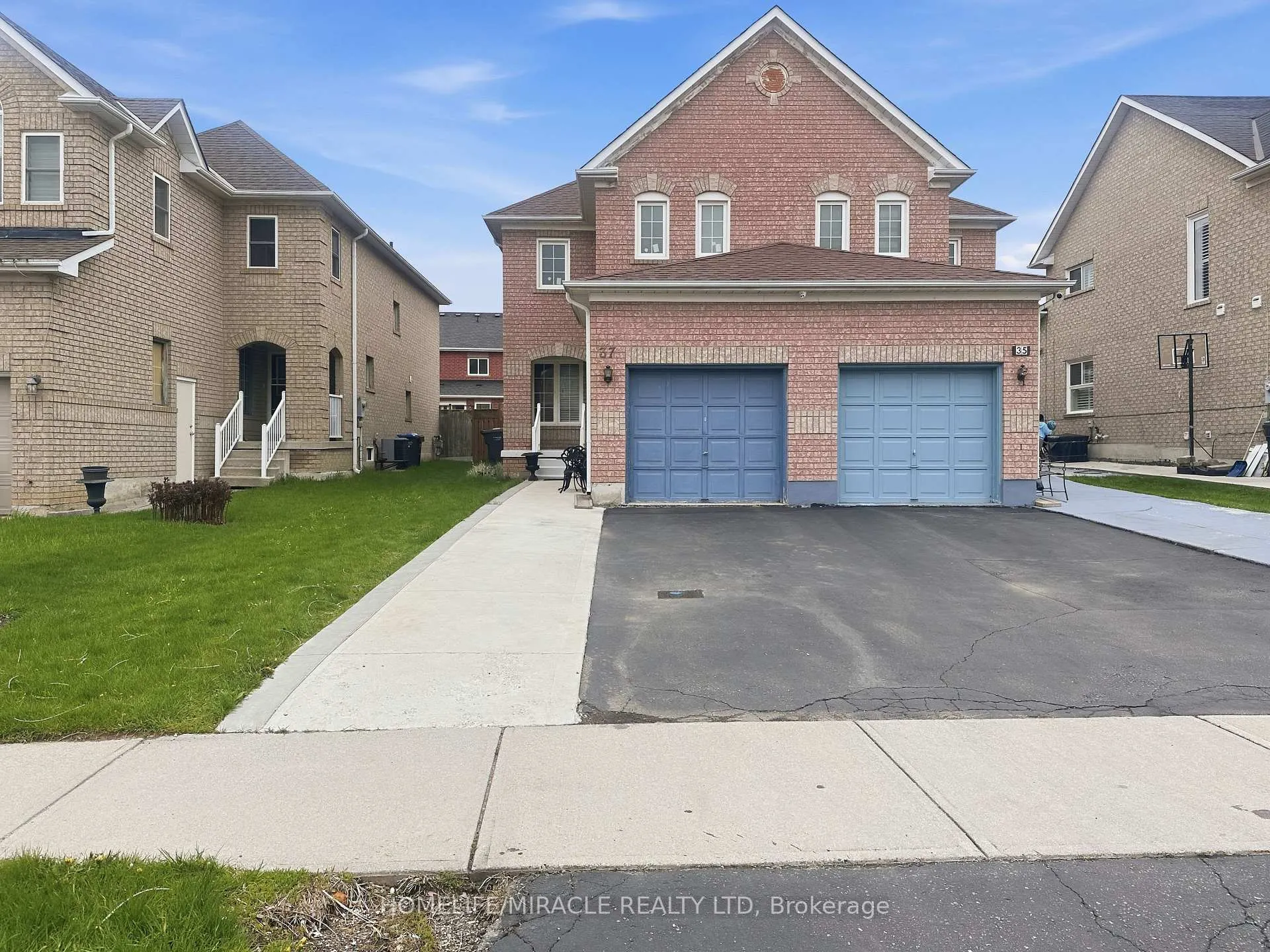 Photo 1 of 37 Prairie Rose Circle, Brampton, Sandringham-Wellington — HOMEH