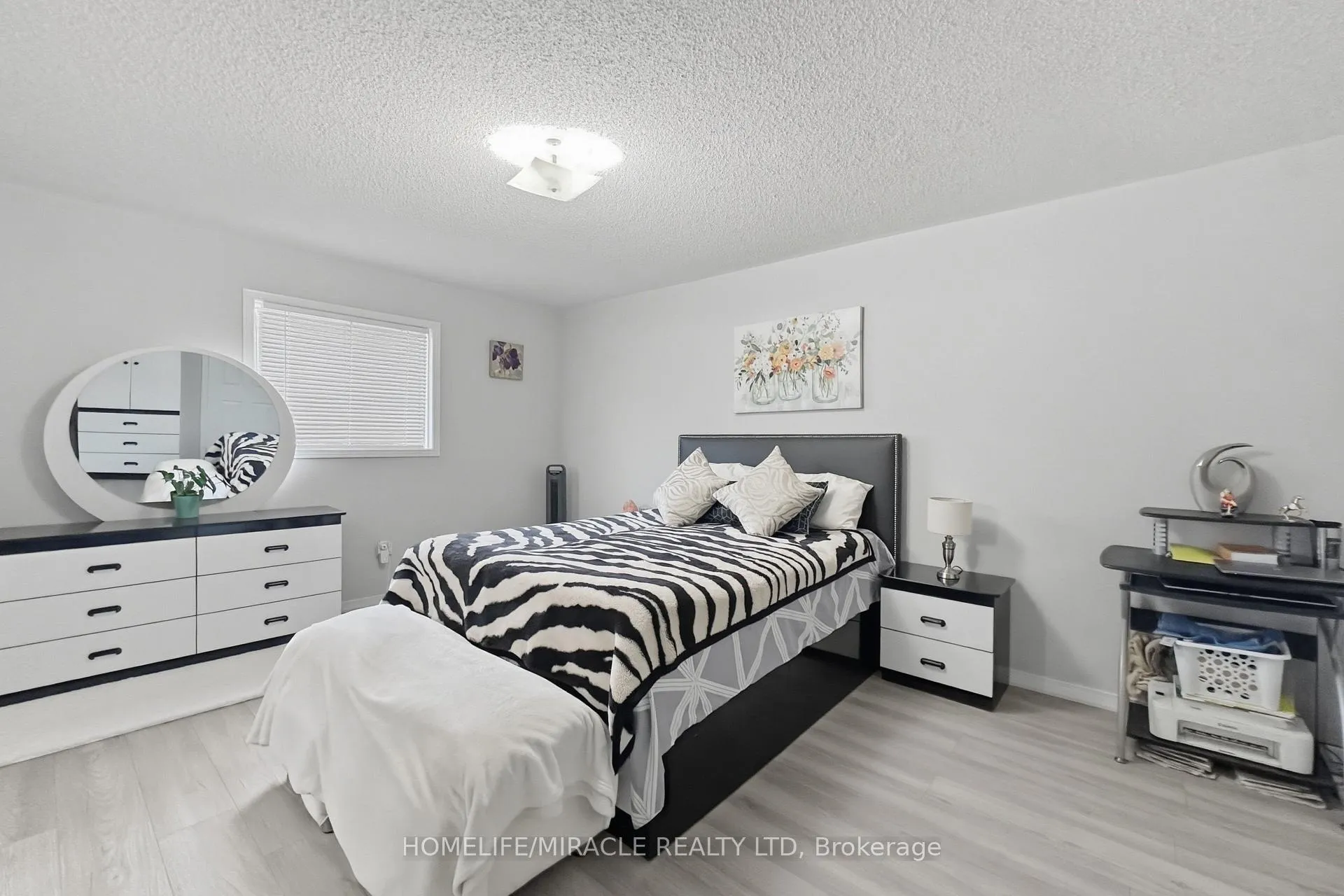 Photo 16 of 37 Prairie Rose Circle, Brampton, Sandringham-Wellington — HOMEH