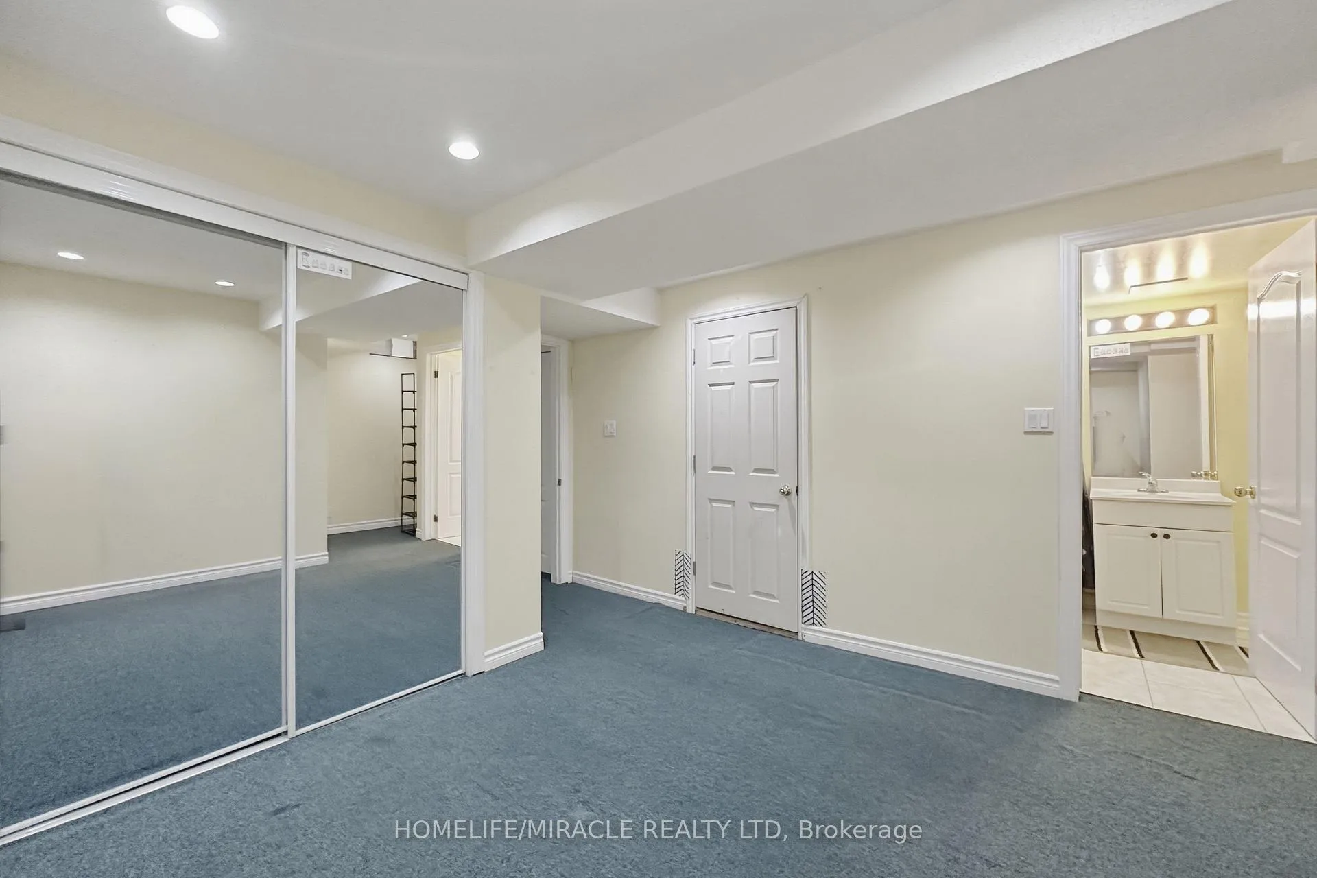 Photo 24 of 37 Prairie Rose Circle, Brampton, Sandringham-Wellington — HOMEH