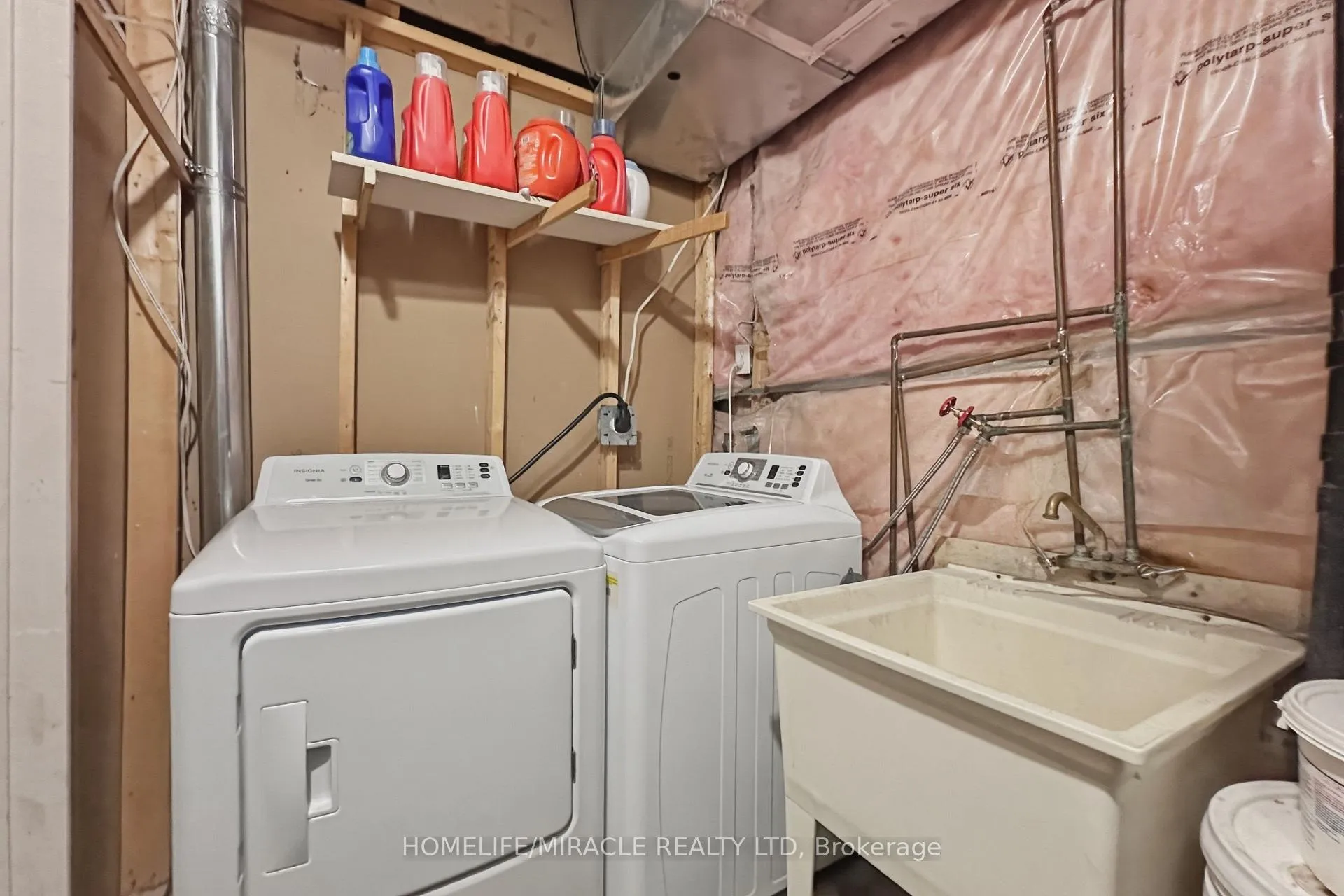 Photo 27 of 37 Prairie Rose Circle, Brampton, Sandringham-Wellington — HOMEH