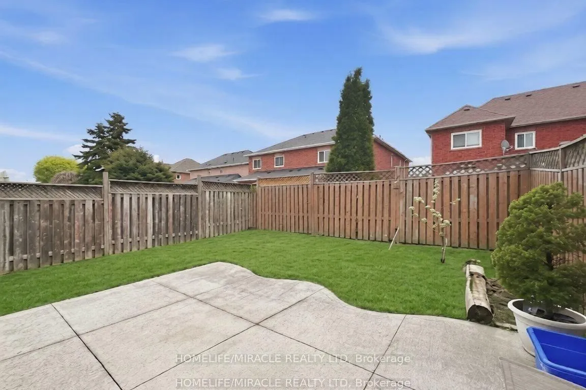 Photo 28 of 37 Prairie Rose Circle, Brampton, Sandringham-Wellington — HOMEH