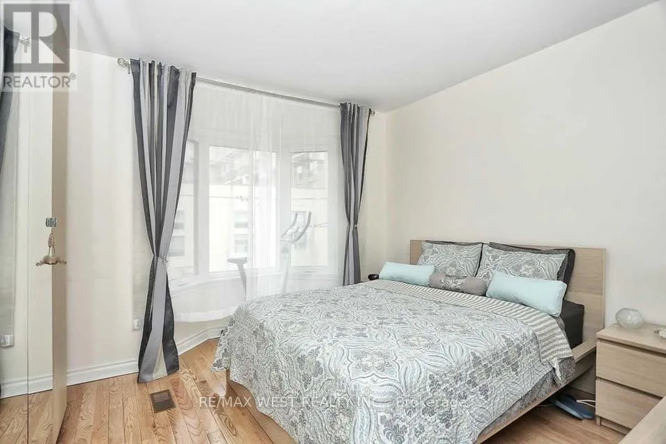 Photo 3 of Unit 3, 267 Lappin Avenue, Toronto, Dovercourt-Wallace Emerson-Junction — HOMEH
