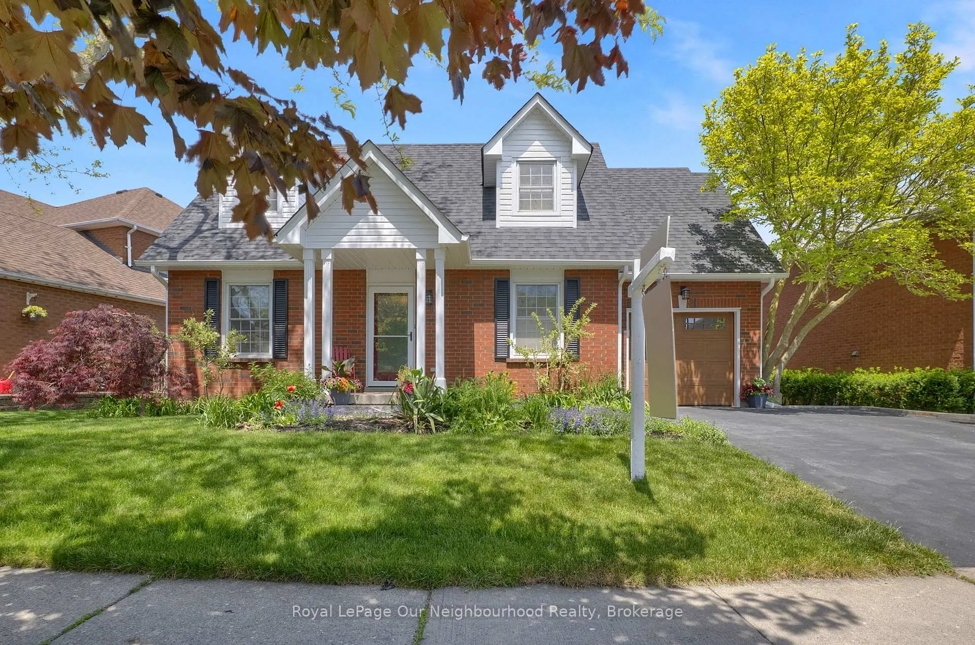 Photo 2 of 6 Orchard Park Drive, Clarington, Bowmanville — HOMEH