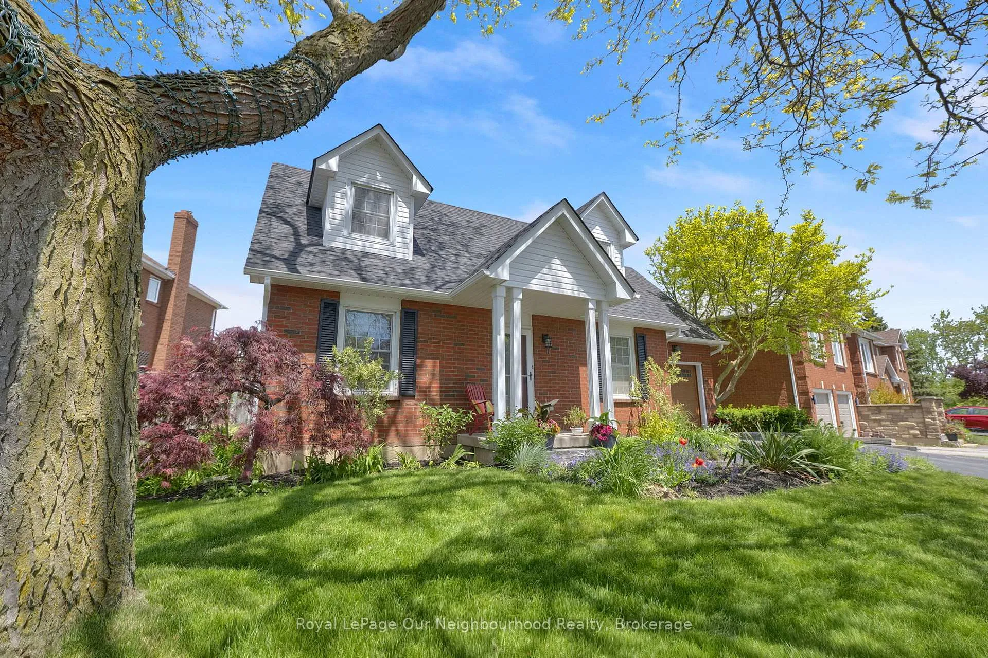 Photo 3 of 6 Orchard Park Drive, Clarington, Bowmanville — HOMEH