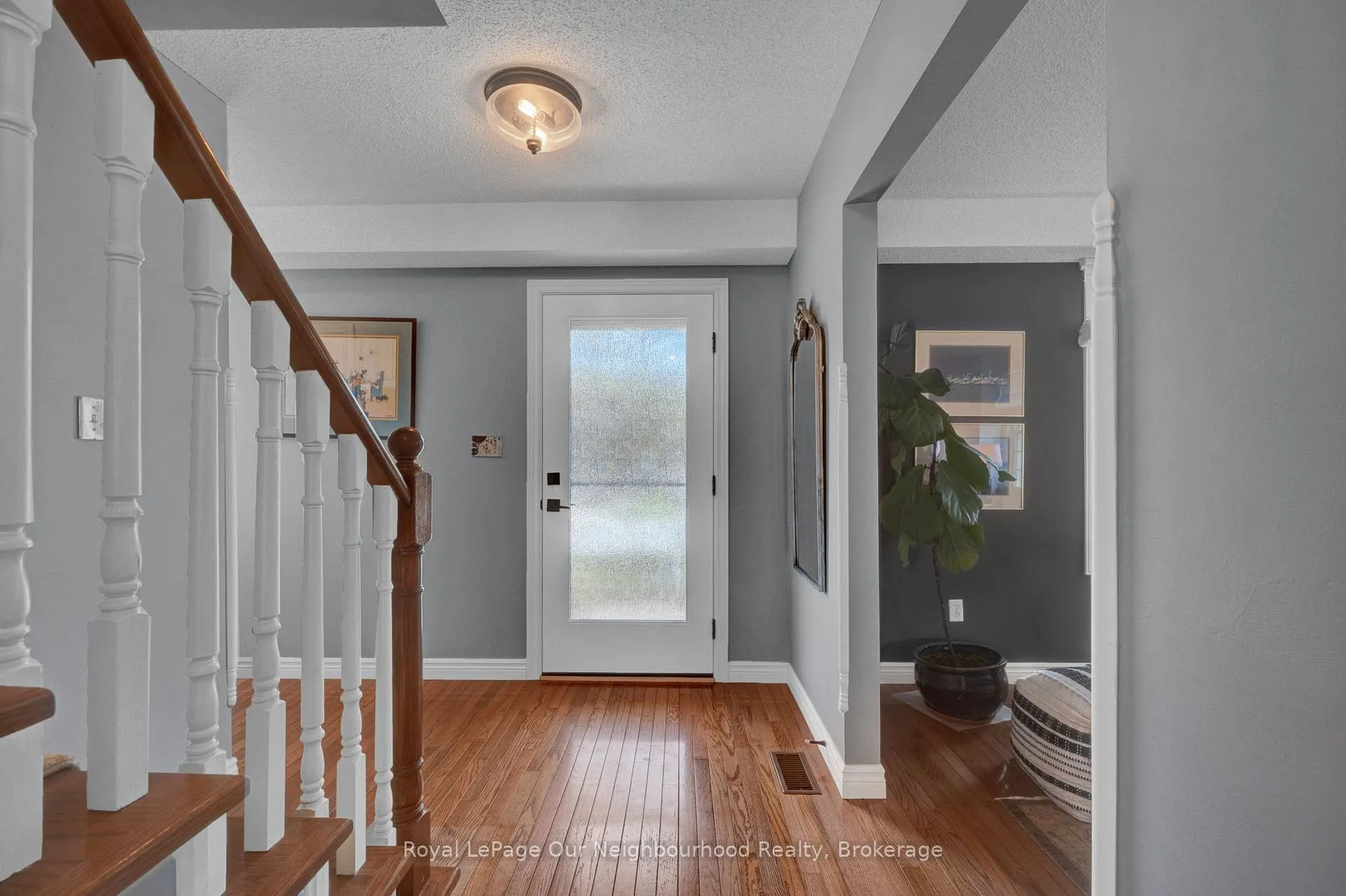 Photo 6 of 6 Orchard Park Drive, Clarington, Bowmanville — HOMEH