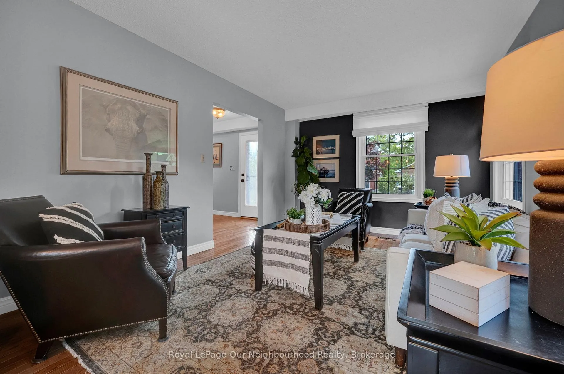 Photo 10 of 6 Orchard Park Drive, Clarington, Bowmanville — HOMEH