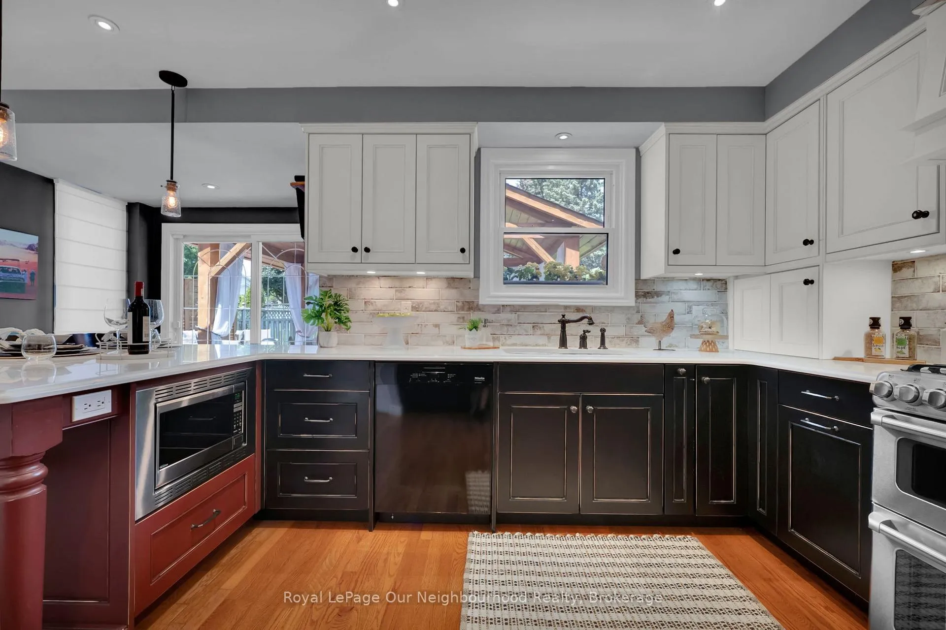 Photo 19 of 6 Orchard Park Drive, Clarington, Bowmanville — HOMEH
