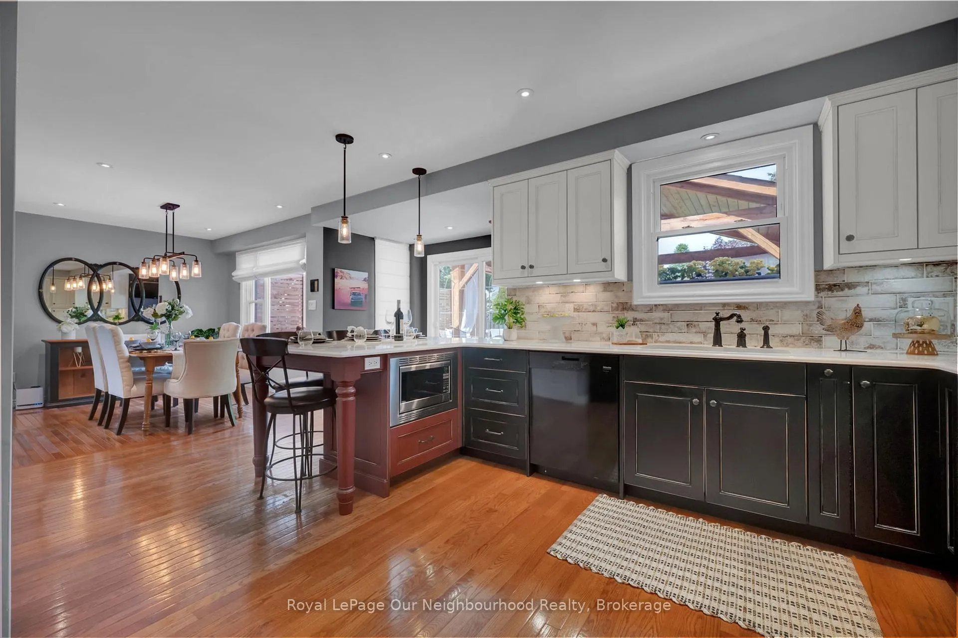 Photo 20 of 6 Orchard Park Drive, Clarington, Bowmanville — HOMEH