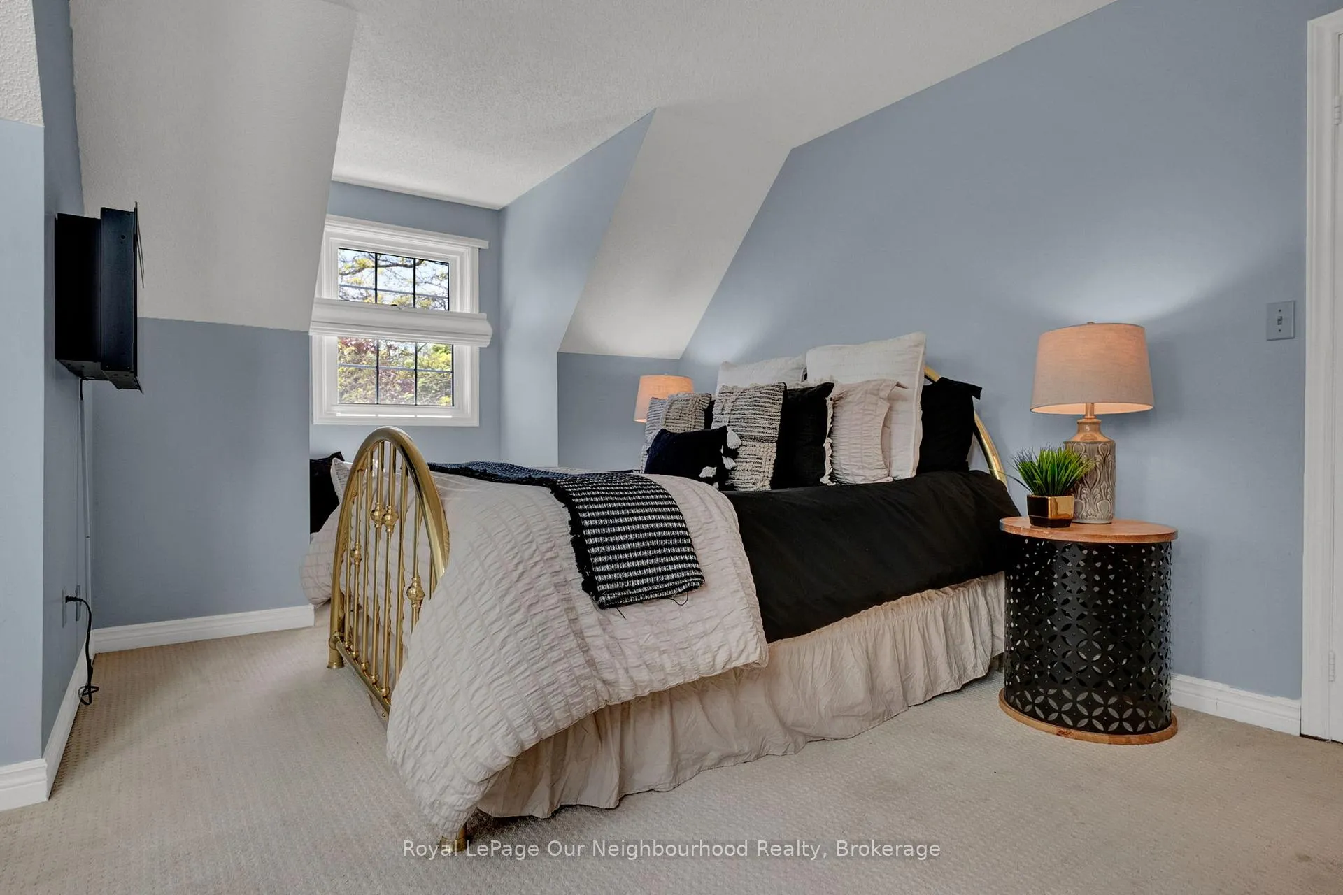 Photo 27 of 6 Orchard Park Drive, Clarington, Bowmanville — HOMEH