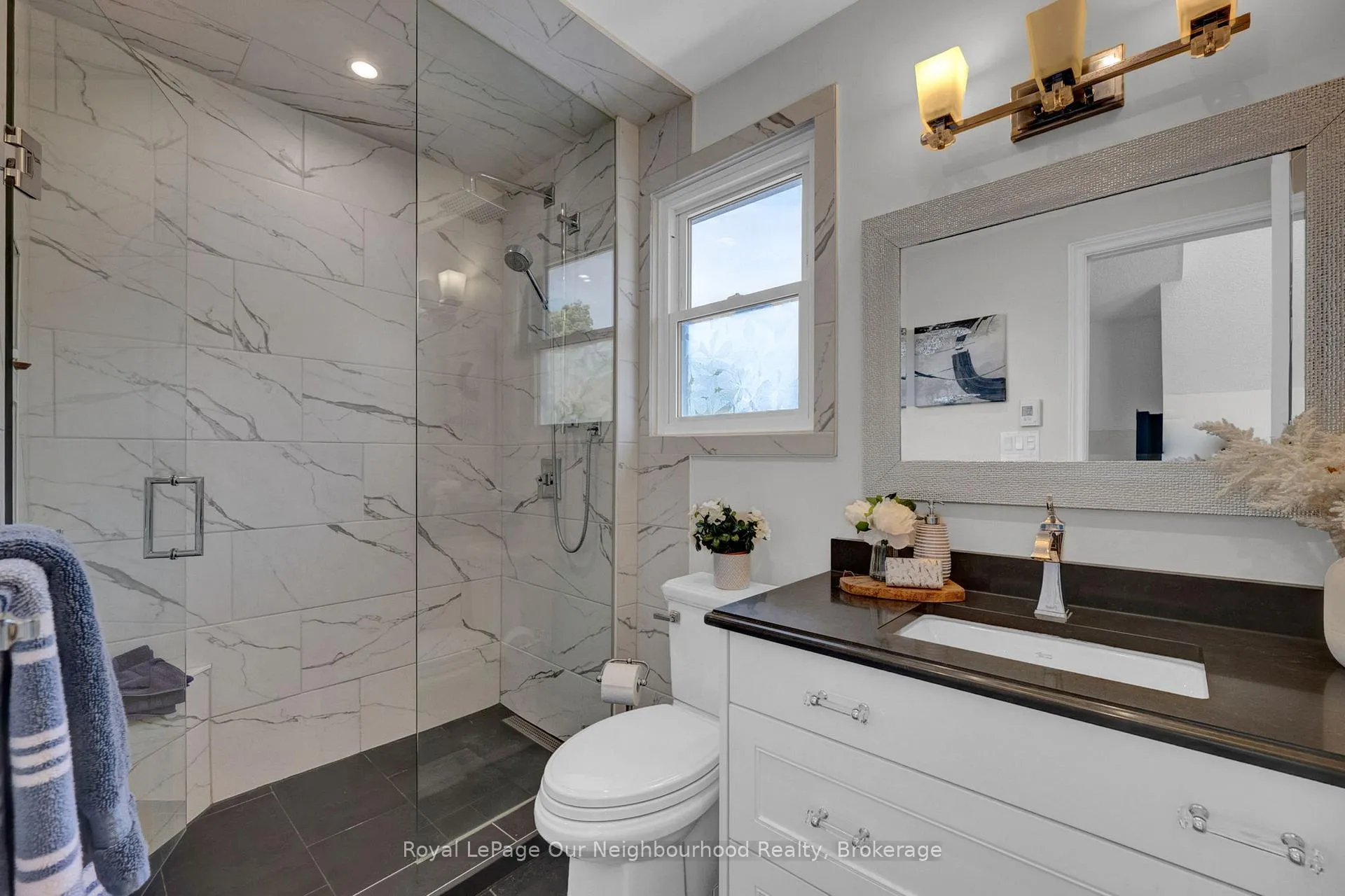 Photo 30 of 6 Orchard Park Drive, Clarington, Bowmanville — HOMEH