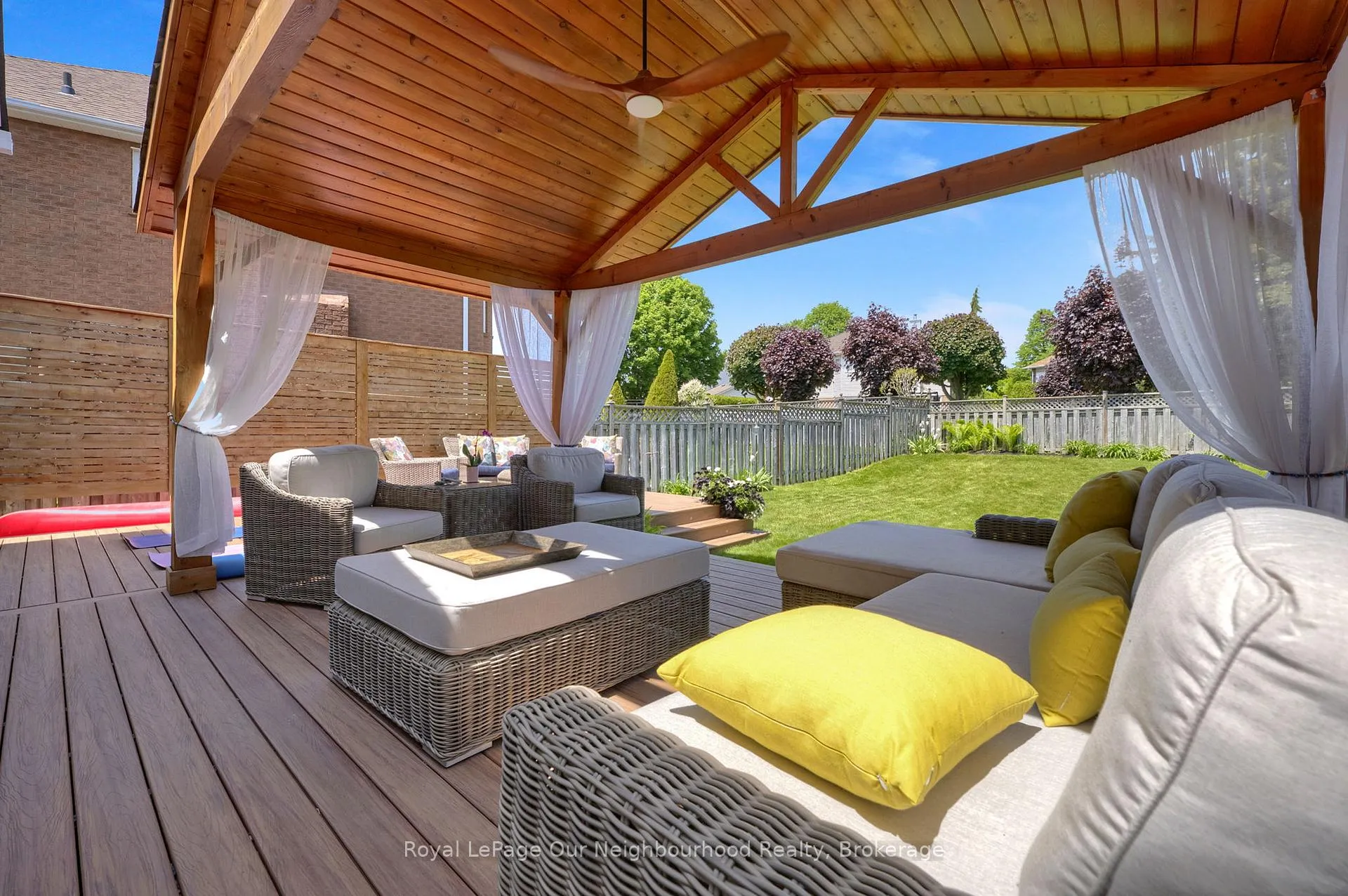 Photo 39 of 6 Orchard Park Drive, Clarington, Bowmanville — HOMEH