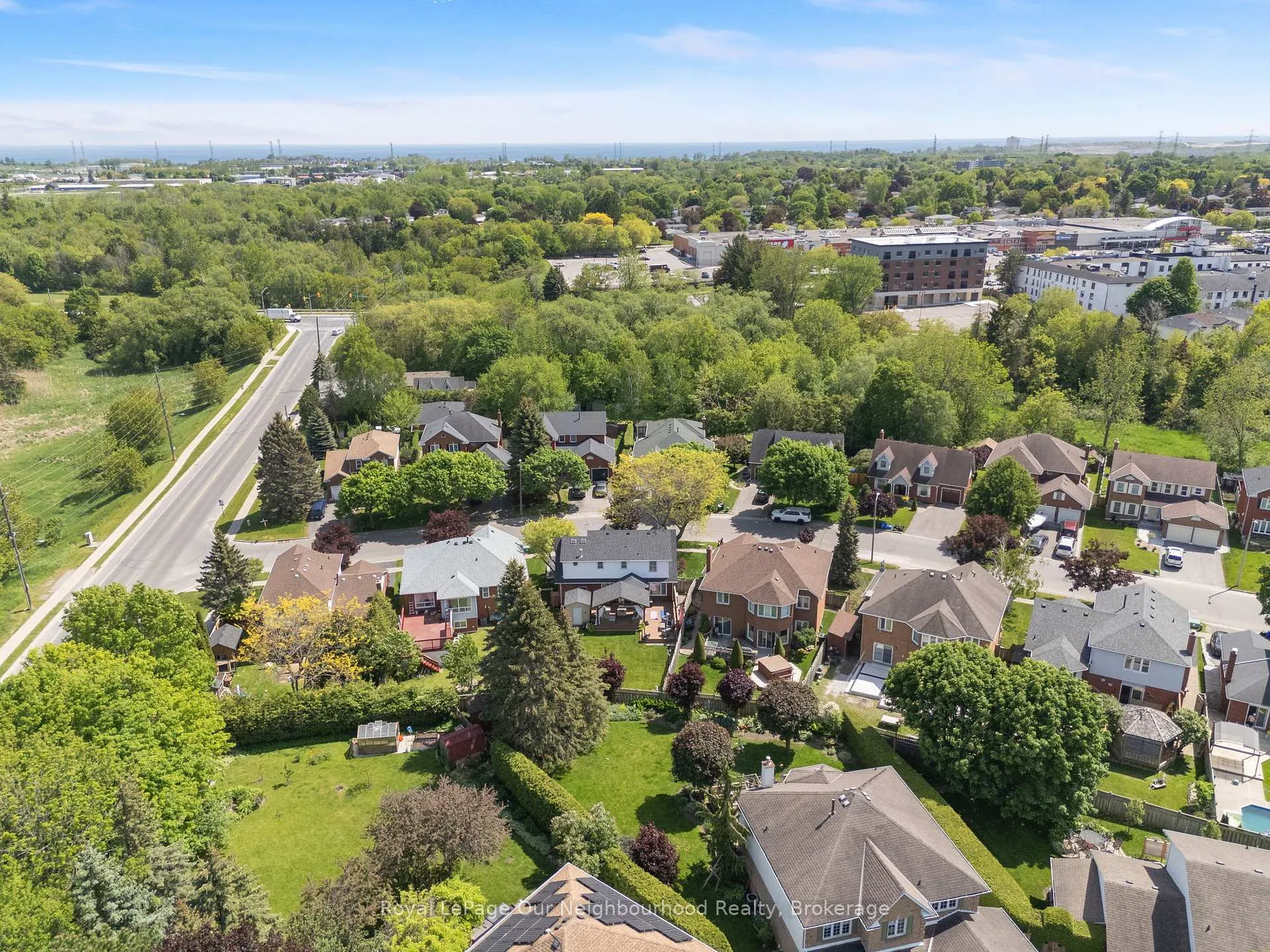Photo 47 of 6 Orchard Park Drive, Clarington, Bowmanville — HOMEH