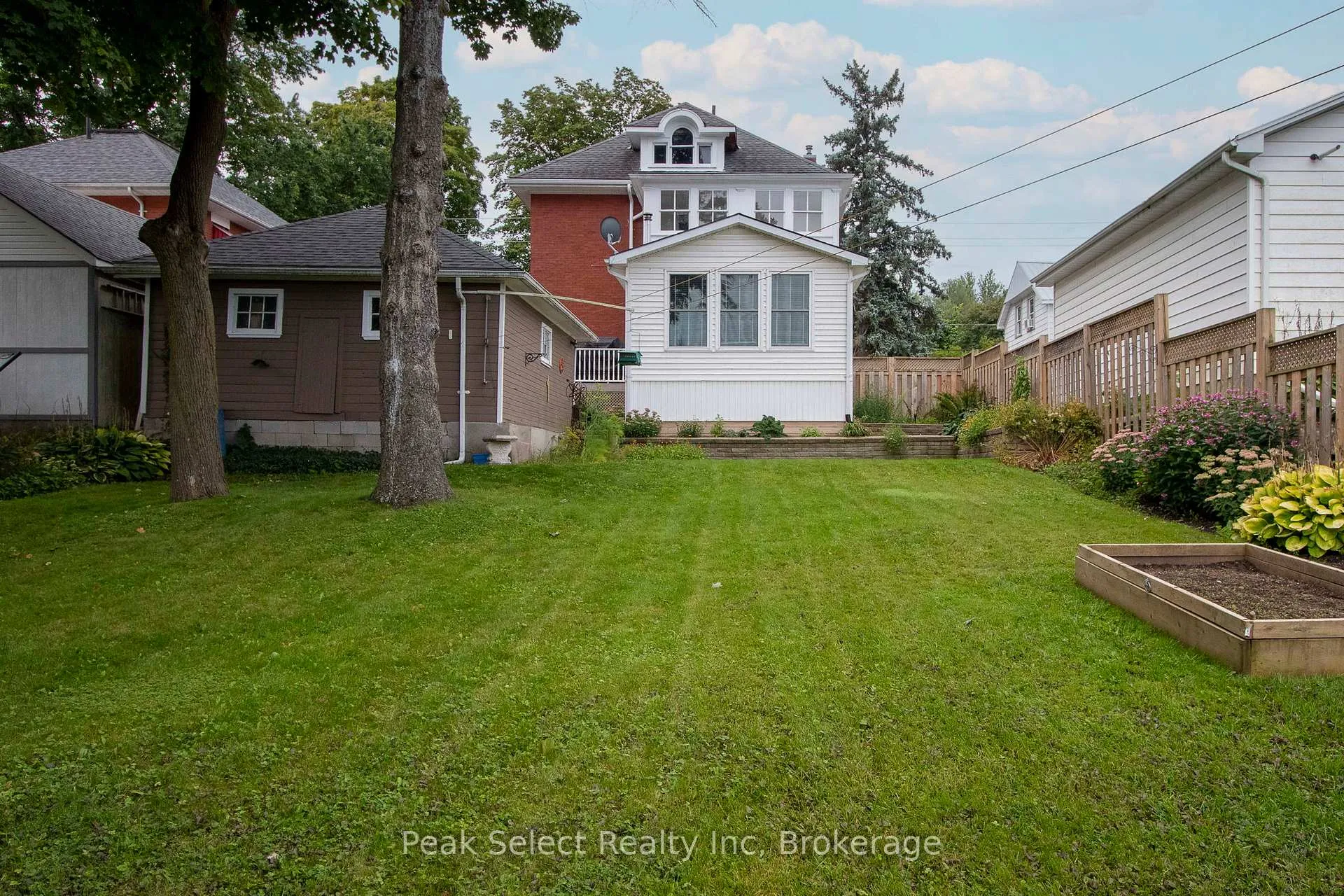 Photo 62 of 395 Queen Street E, St. Marys — HOMEH
