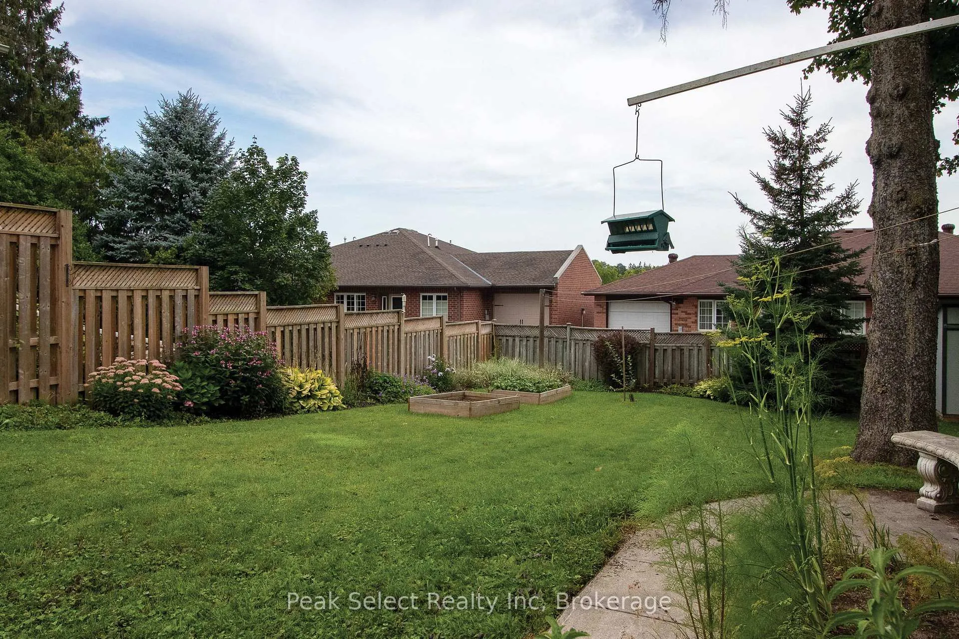 Photo 61 of 395 Queen Street E, St. Marys — HOMEH