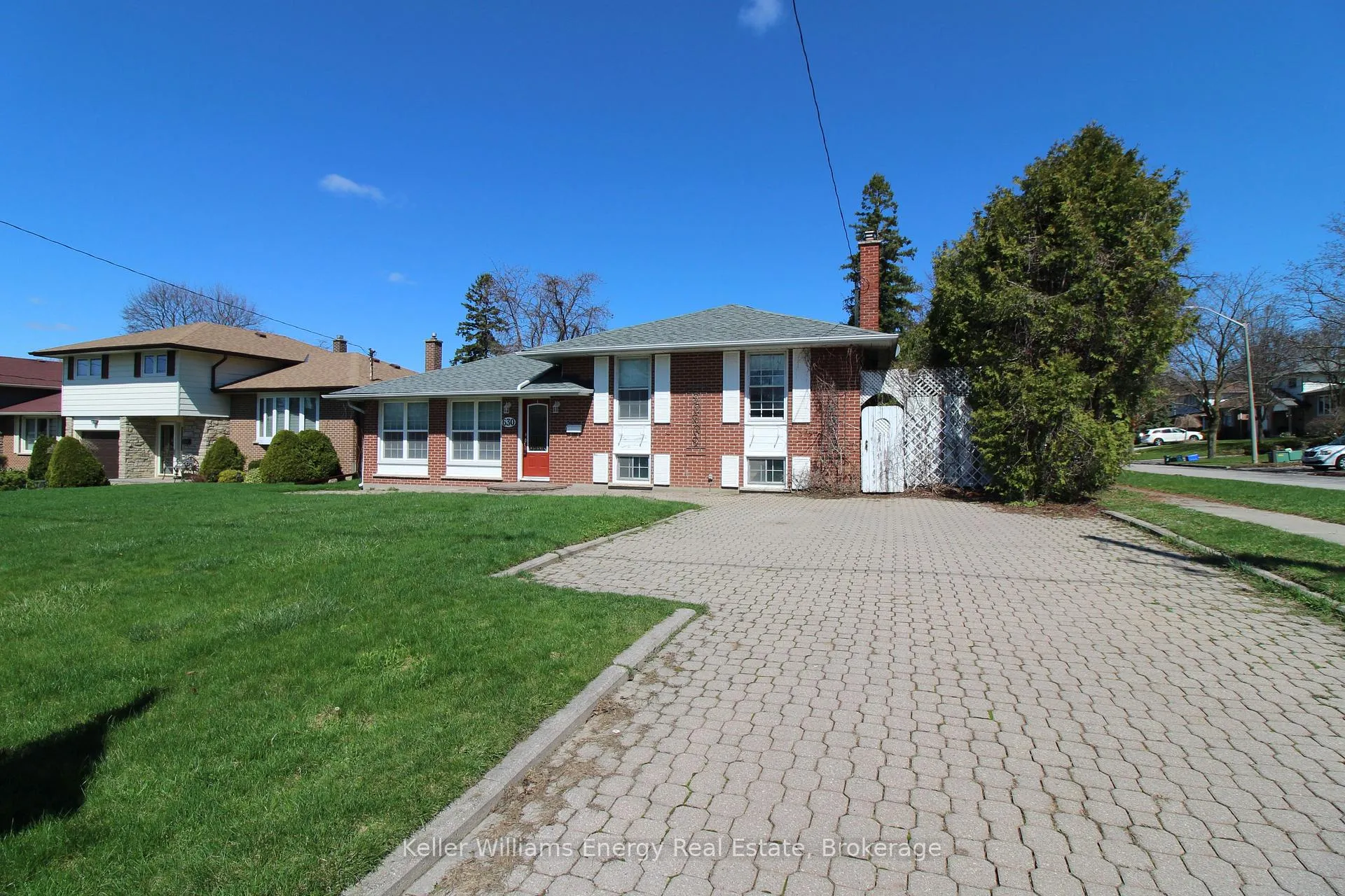 Photo 2 of 630 Buchan Avenue, Oshawa, McLaughlin — HOMEH
