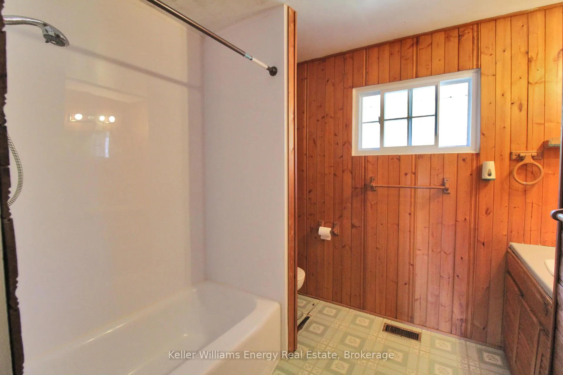 Photo 17 of 630 Buchan Avenue, Oshawa, McLaughlin — HOMEH
