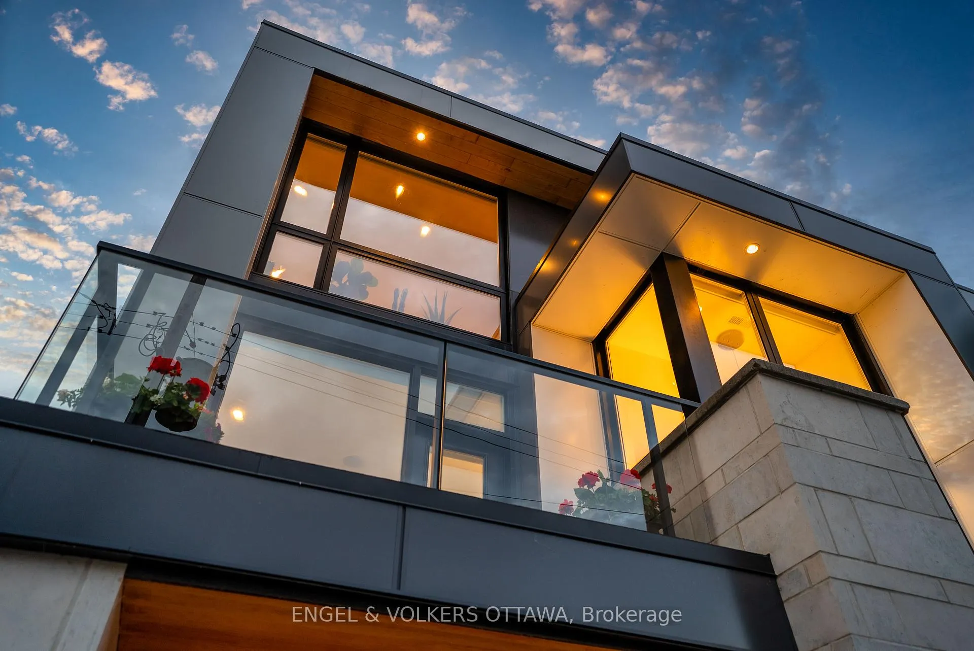 Photo 2 of 373 Berkley Avenue, Ottawa, Westboro West — HOMEH